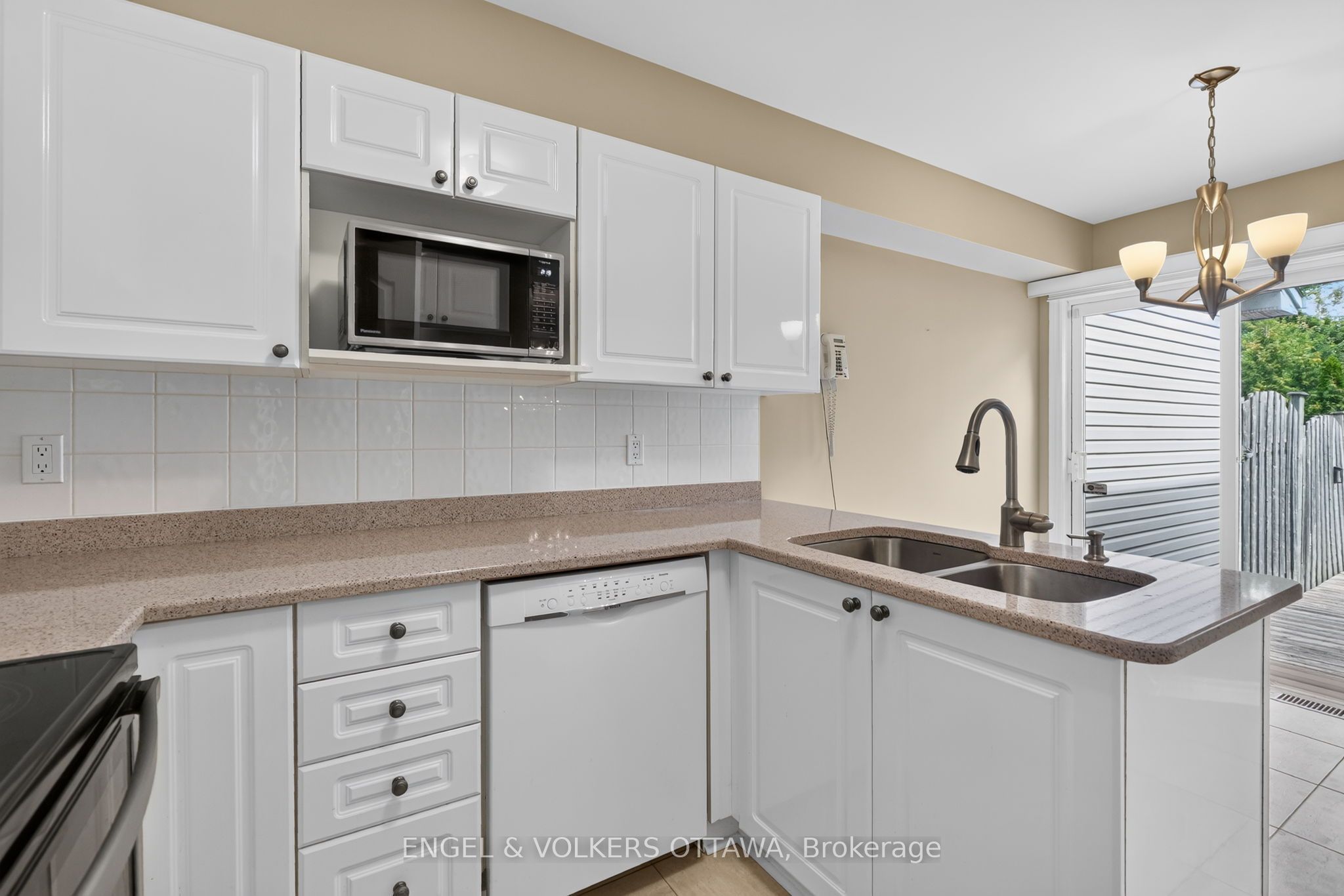 173 Hearst Way Property Photo 10