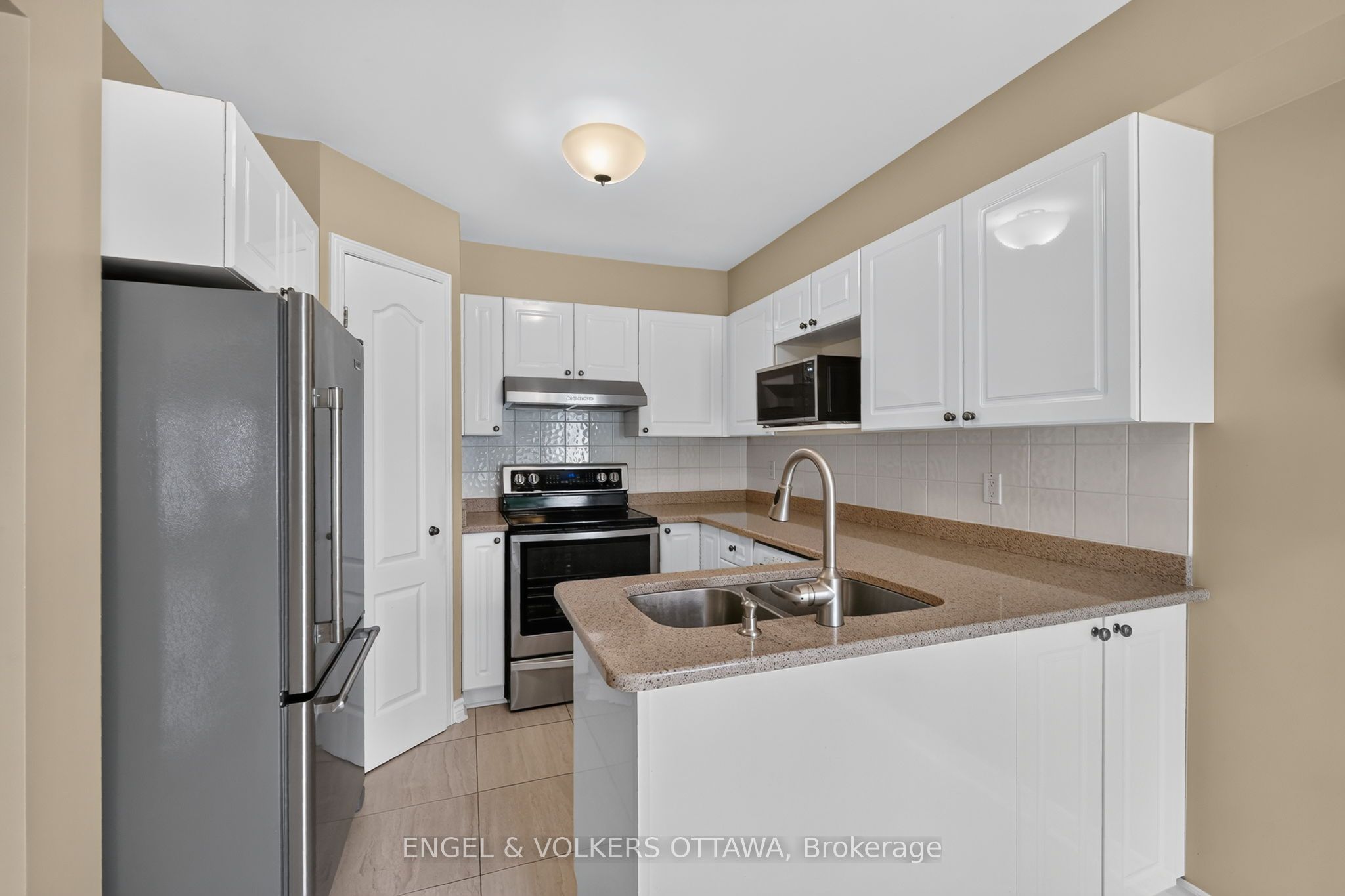 173 Hearst Way Property Photo 11