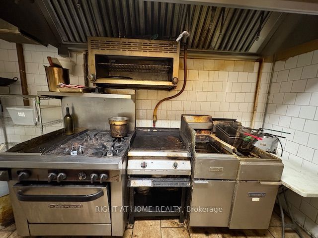 413 Hamilton Road Property Photo 7