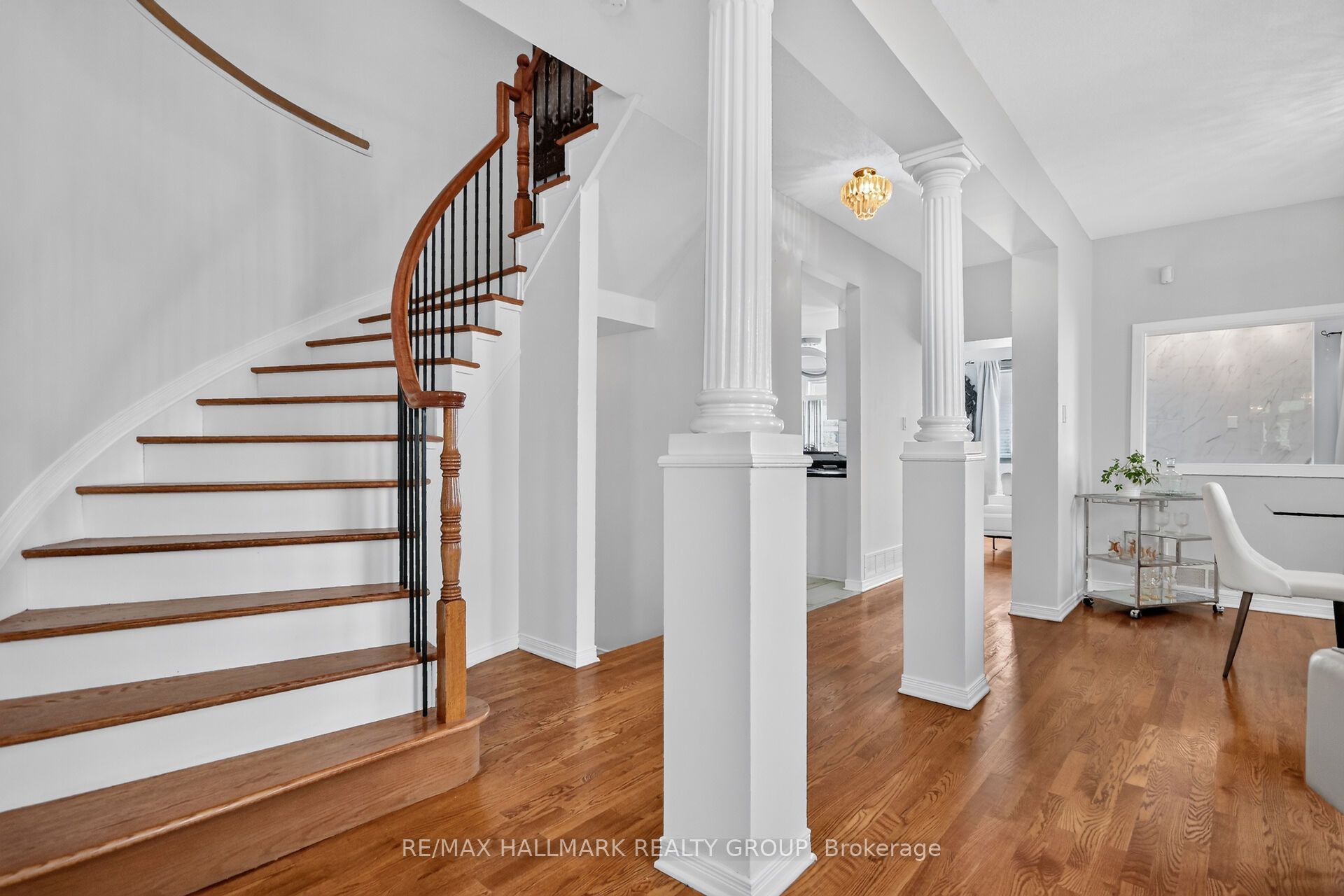 222 Deercroft Avenue Property Photo 4