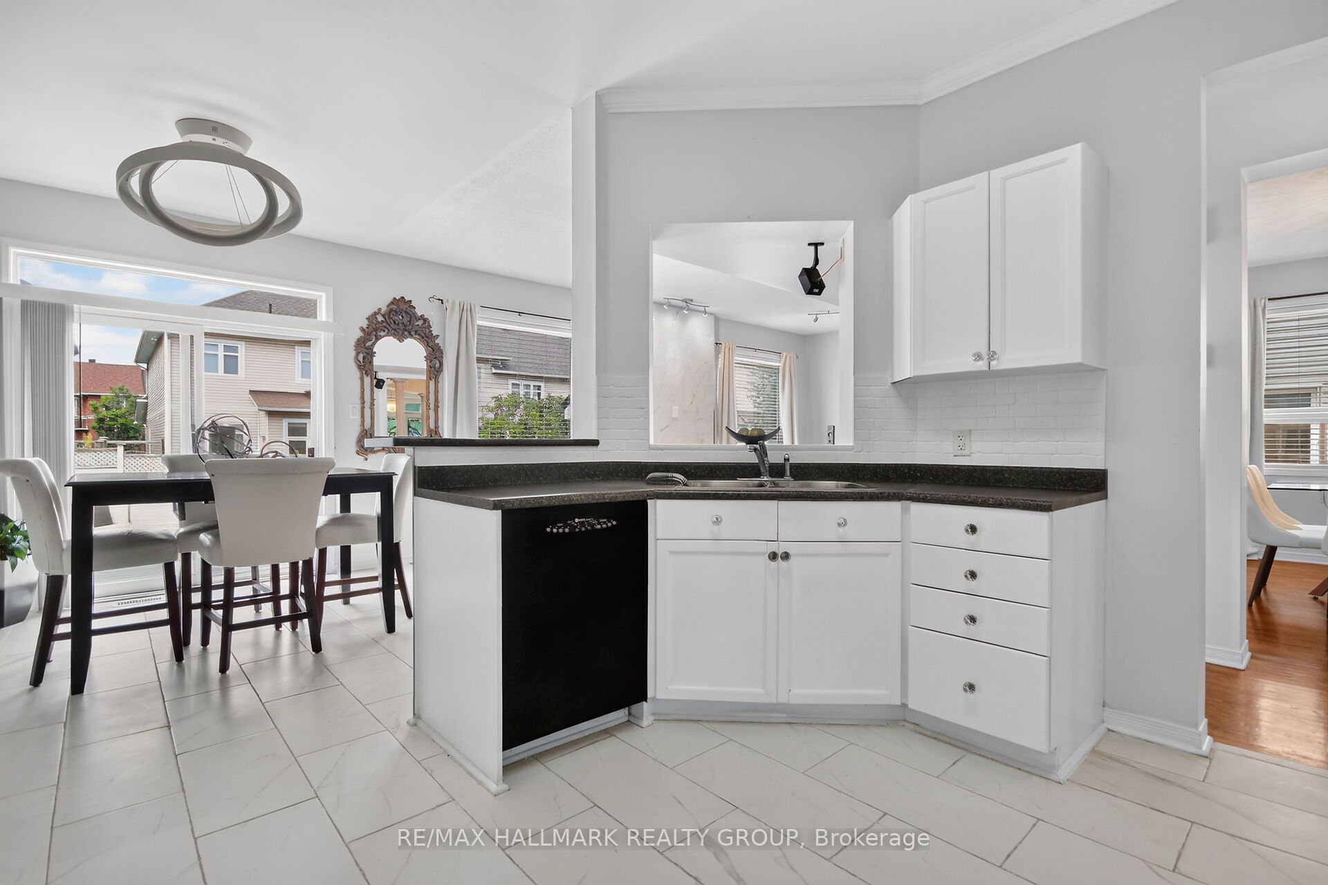 222 Deercroft Avenue Property Photo 14
