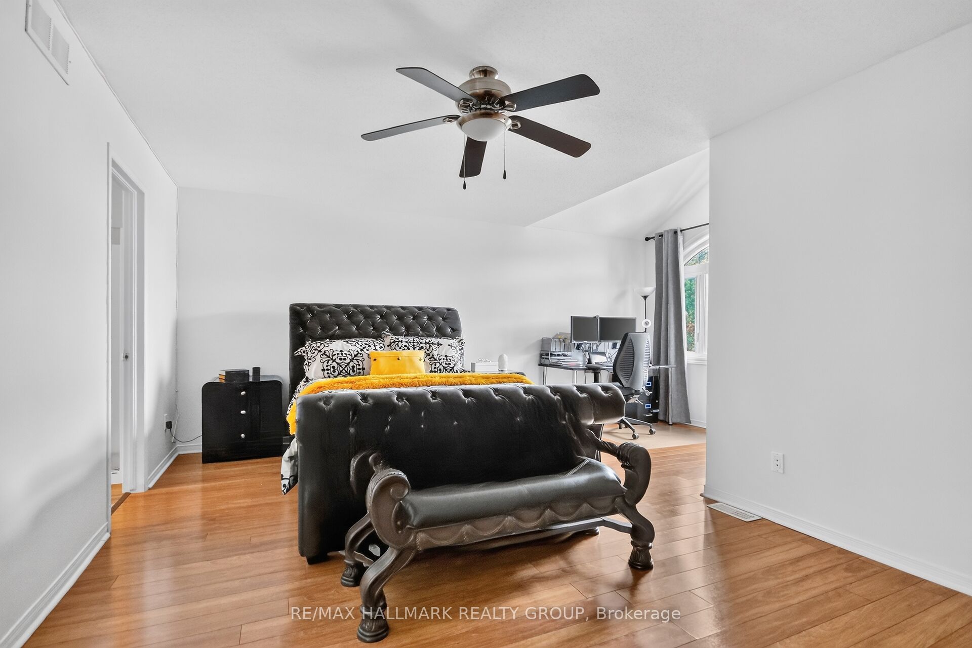 222 Deercroft Avenue Property Photo 20