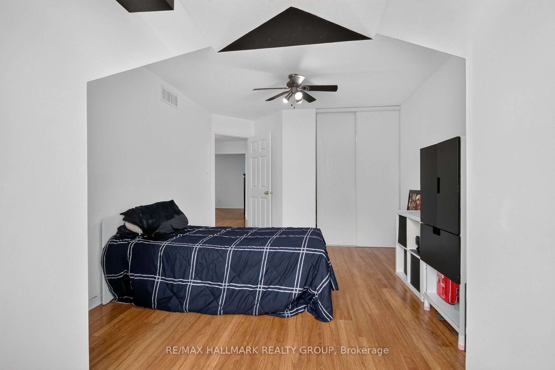 222 Deercroft Avenue Property Photo 28