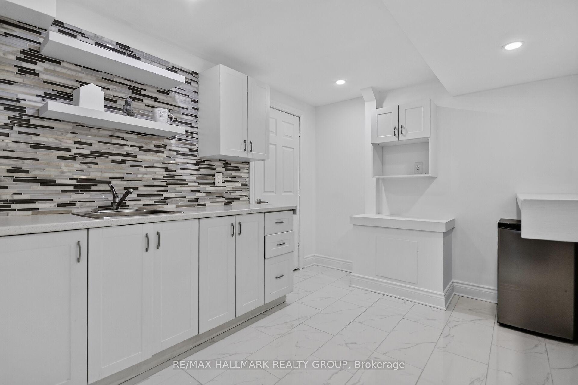 222 Deercroft Avenue Property Photo 34