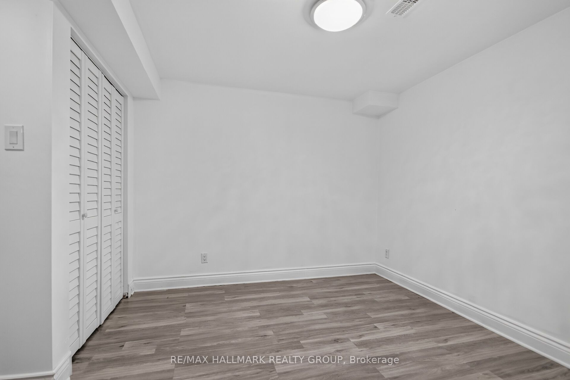222 Deercroft Avenue Property Photo 37