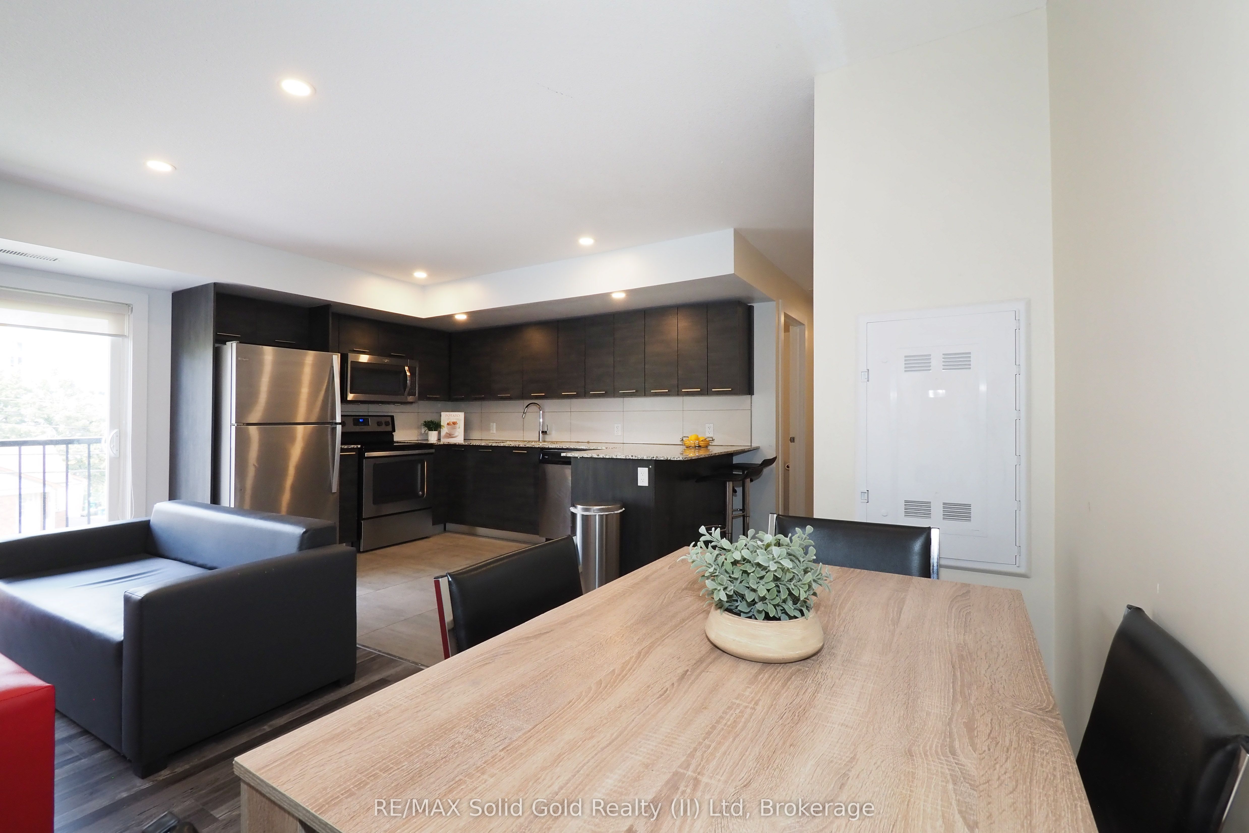 288 Albert Street 208 Property Photo 12