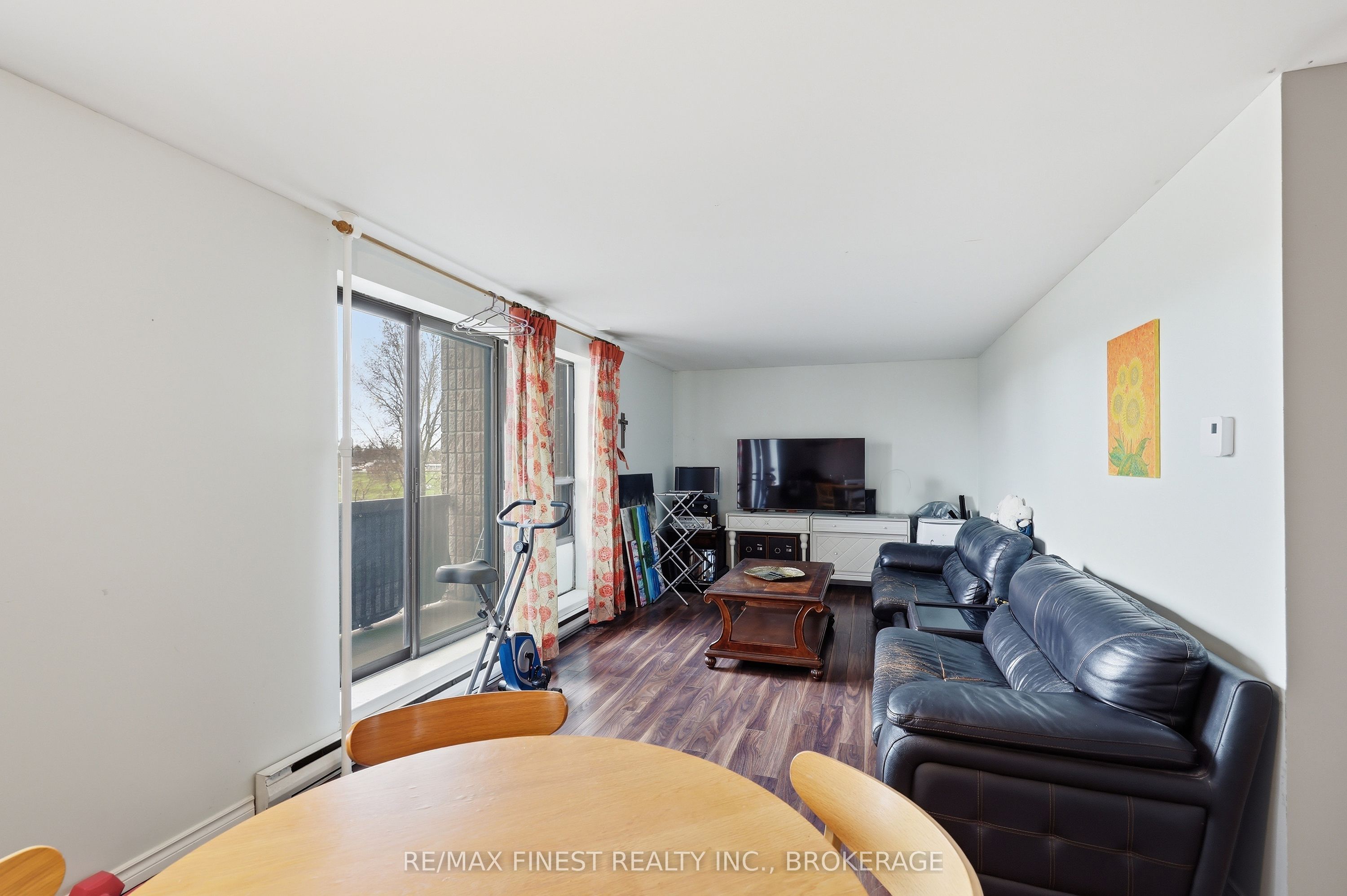 17 Eldon Hall Place 414 Property Photo 17
