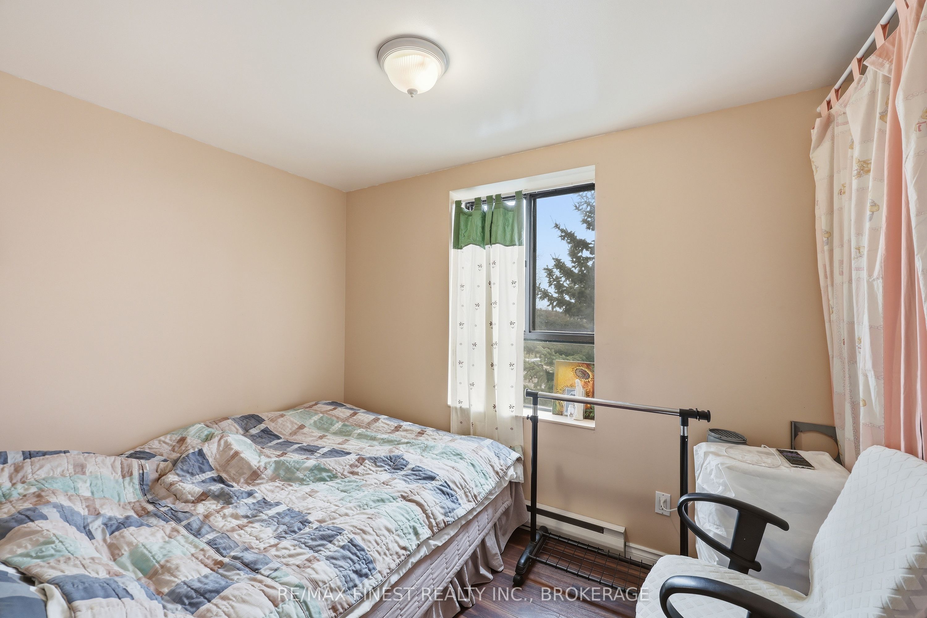 17 Eldon Hall Place 414 Property Photo 27