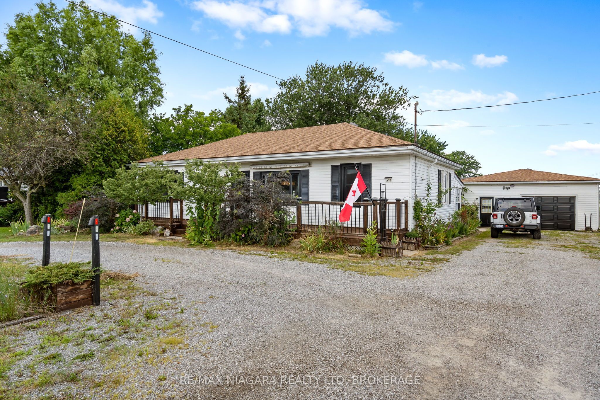 1470 Killaly Street E Property Photo 1
