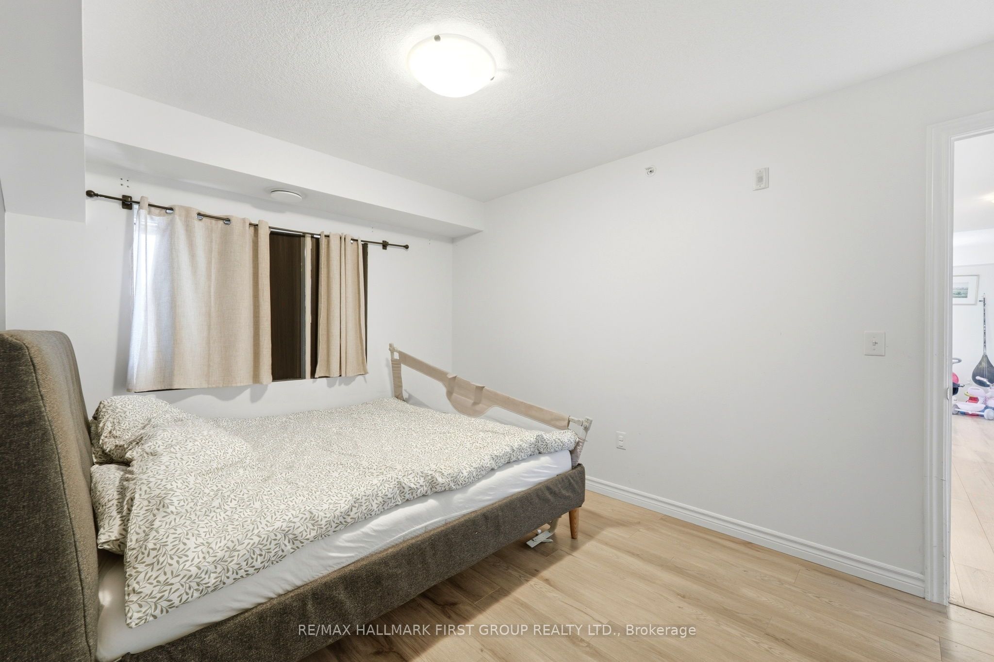 19 Waterford Drive 403 Property Photo 14