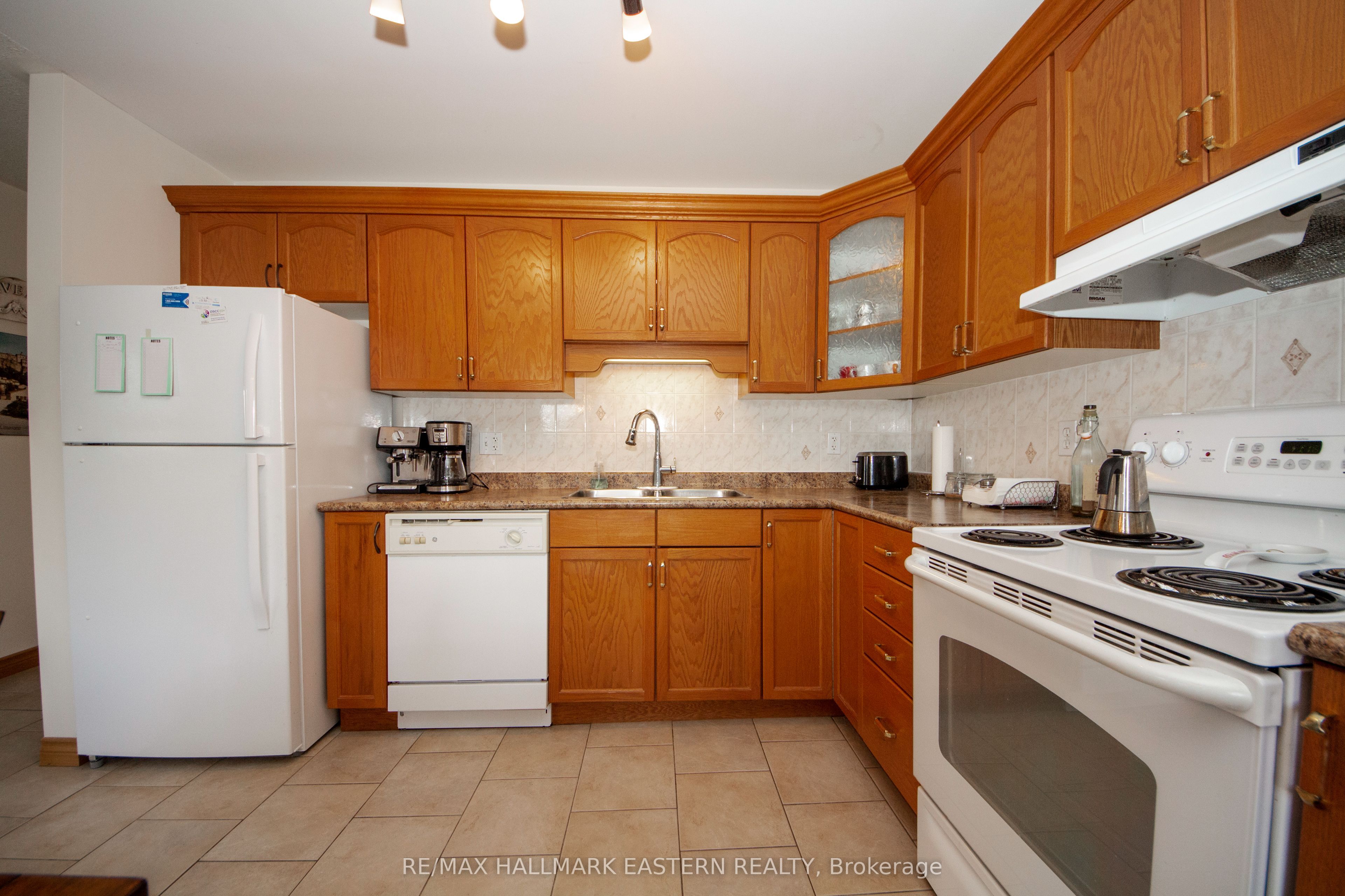 878 Armour Road 202 Property Photo 4