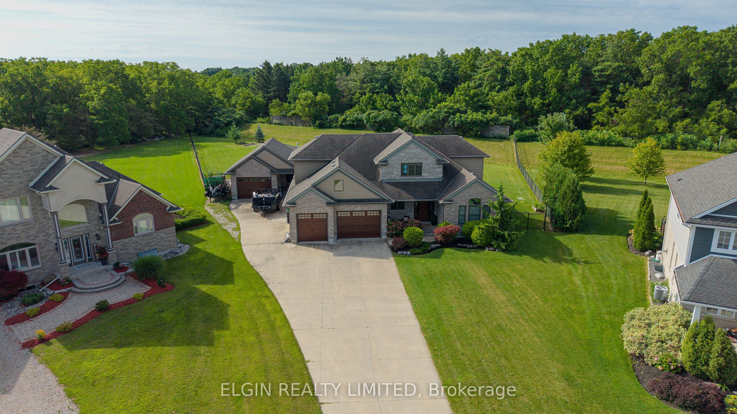 26 Blossom Ridge Property Photo 3