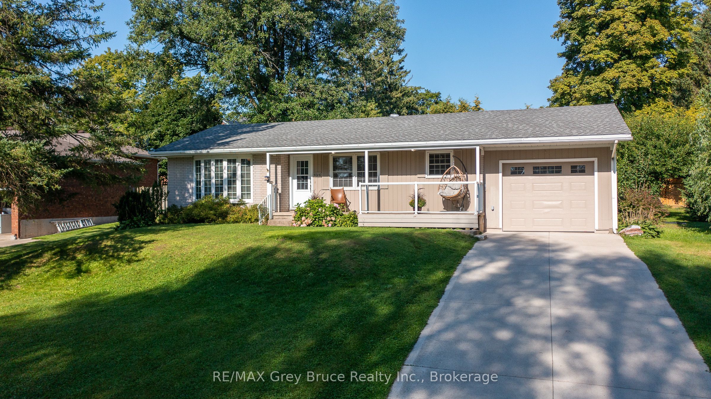 129 River Street Property Photo 2
