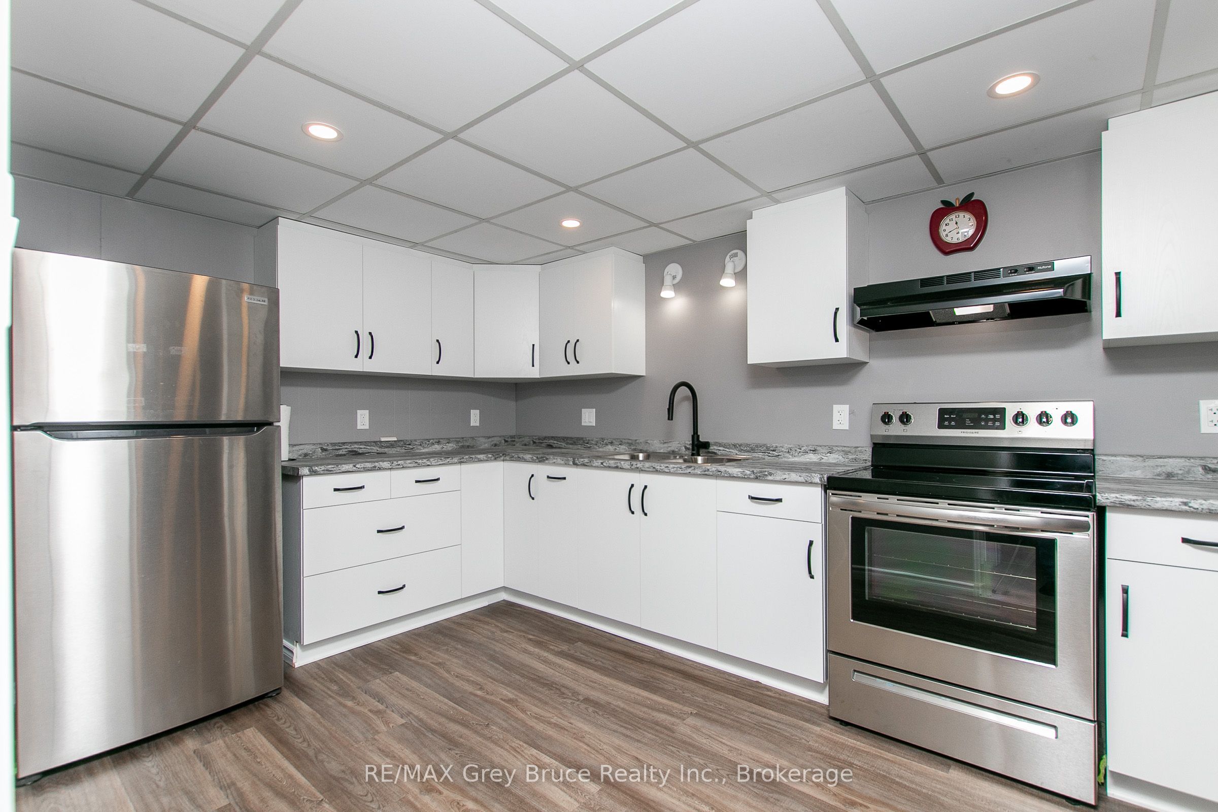 129 River Street Property Photo 8