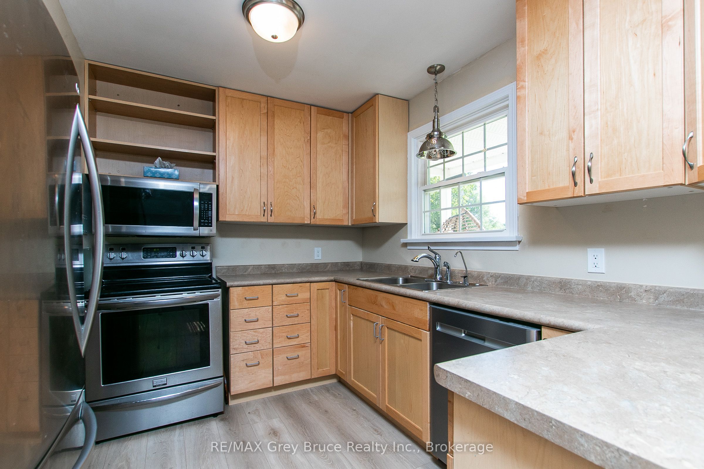 129 River Street Property Photo 11