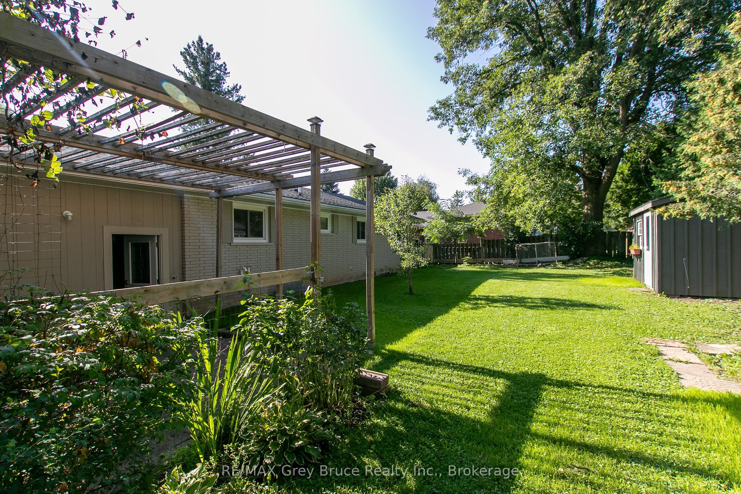 129 River Street Property Photo 34