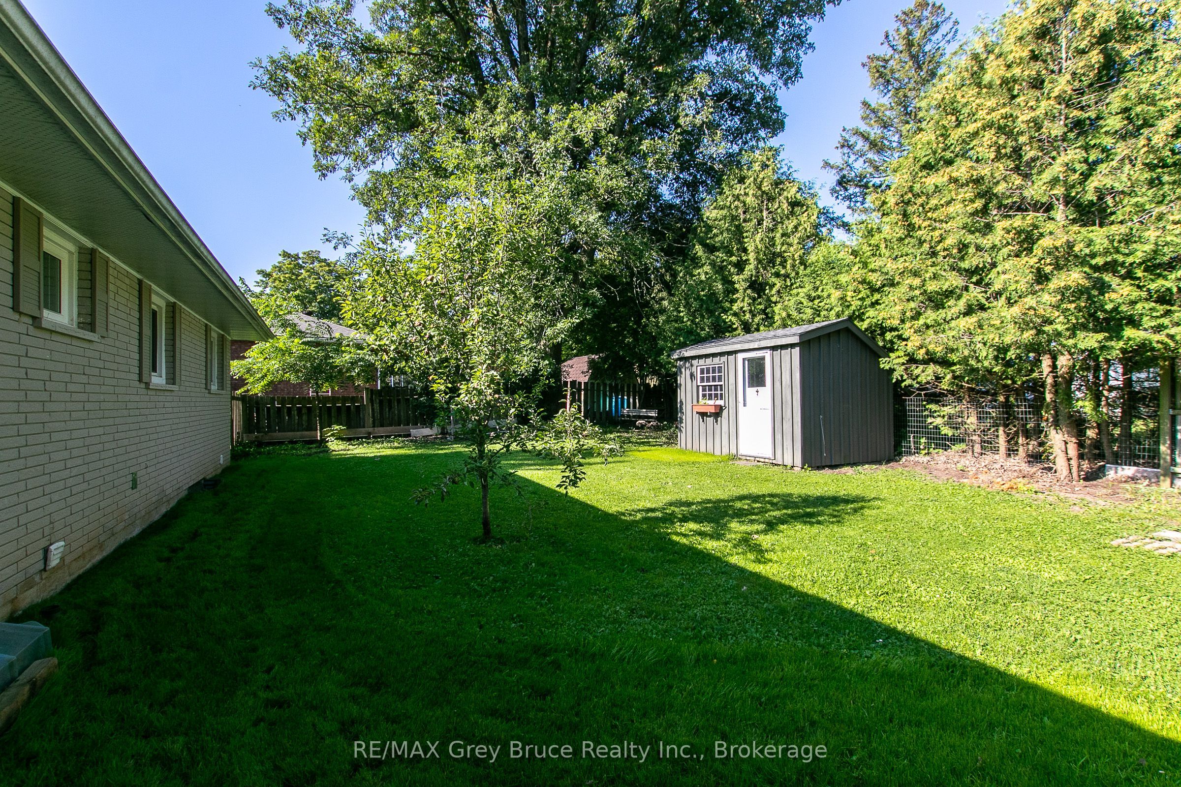 129 River Street Property Photo 37