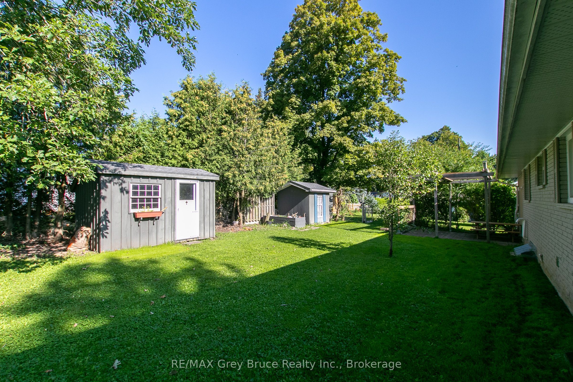129 River Street Property Photo 38