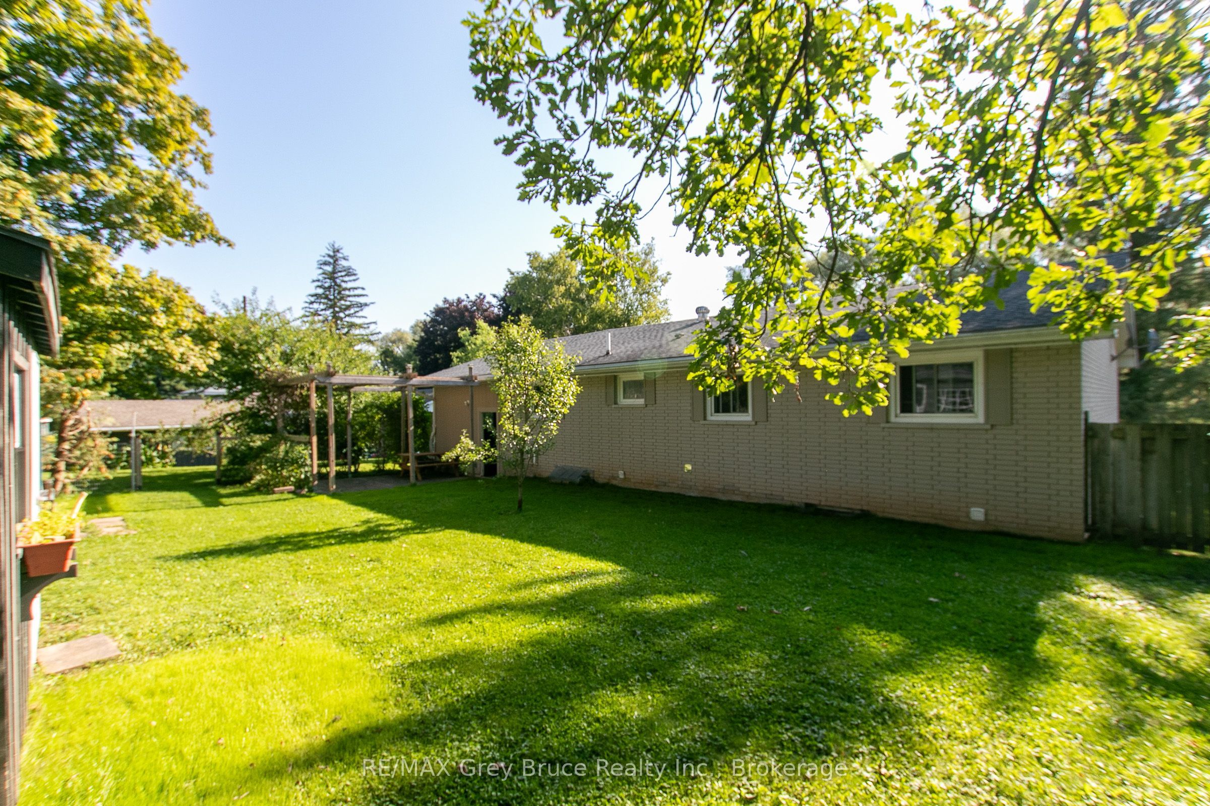 129 River Street Property Photo 39