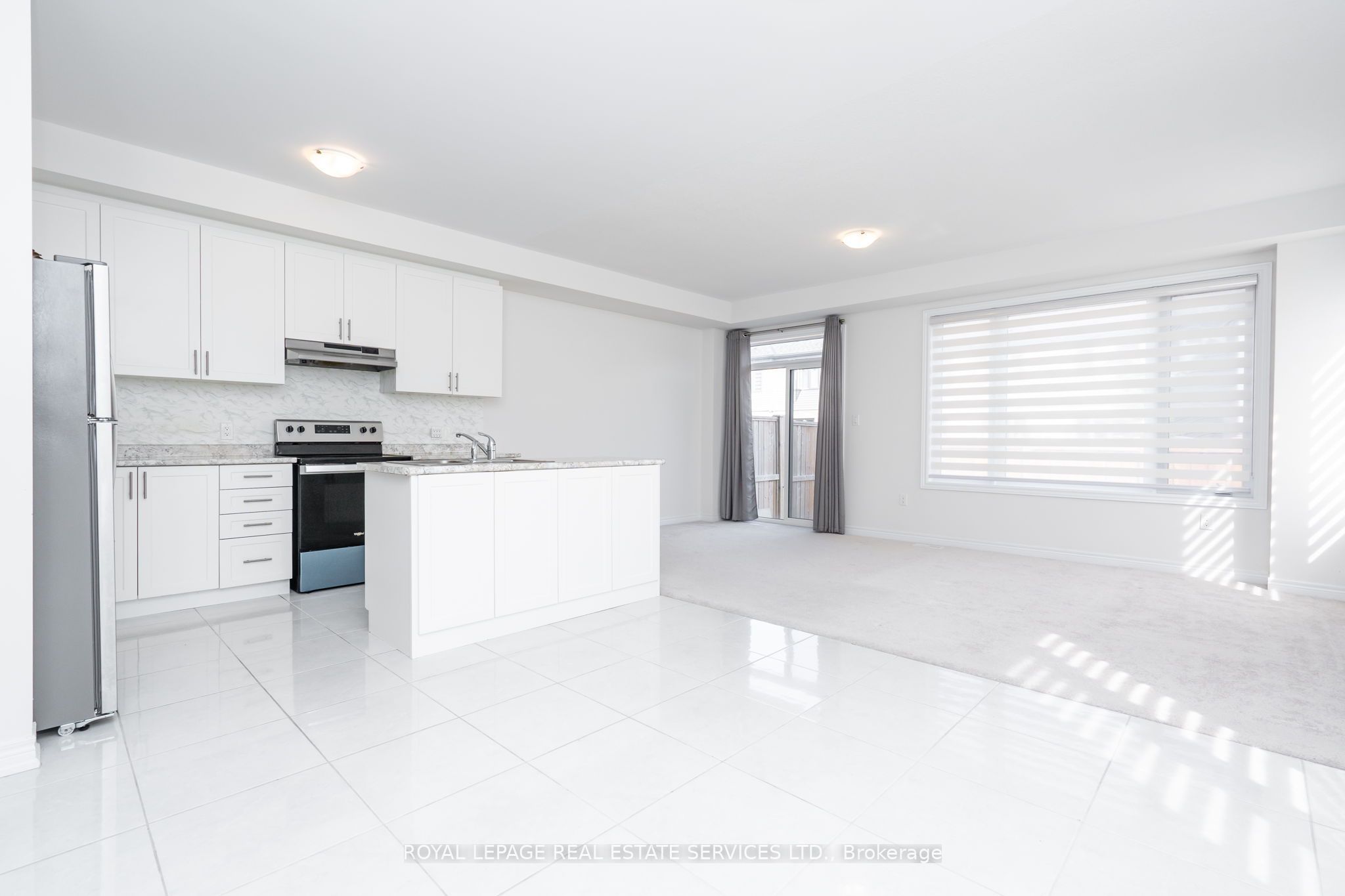 166 Deerpath Drive 72 Property Photo 11