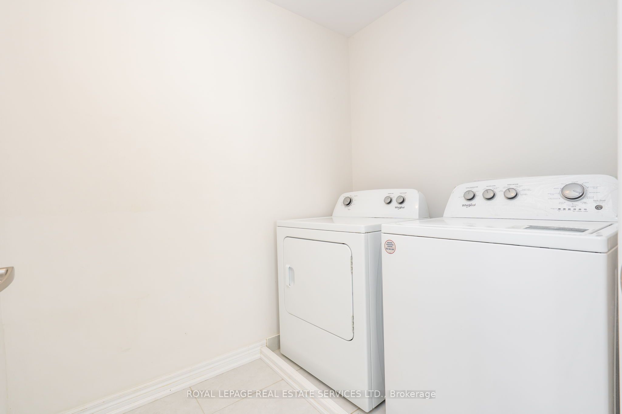 166 Deerpath Drive 72 Property Photo 26