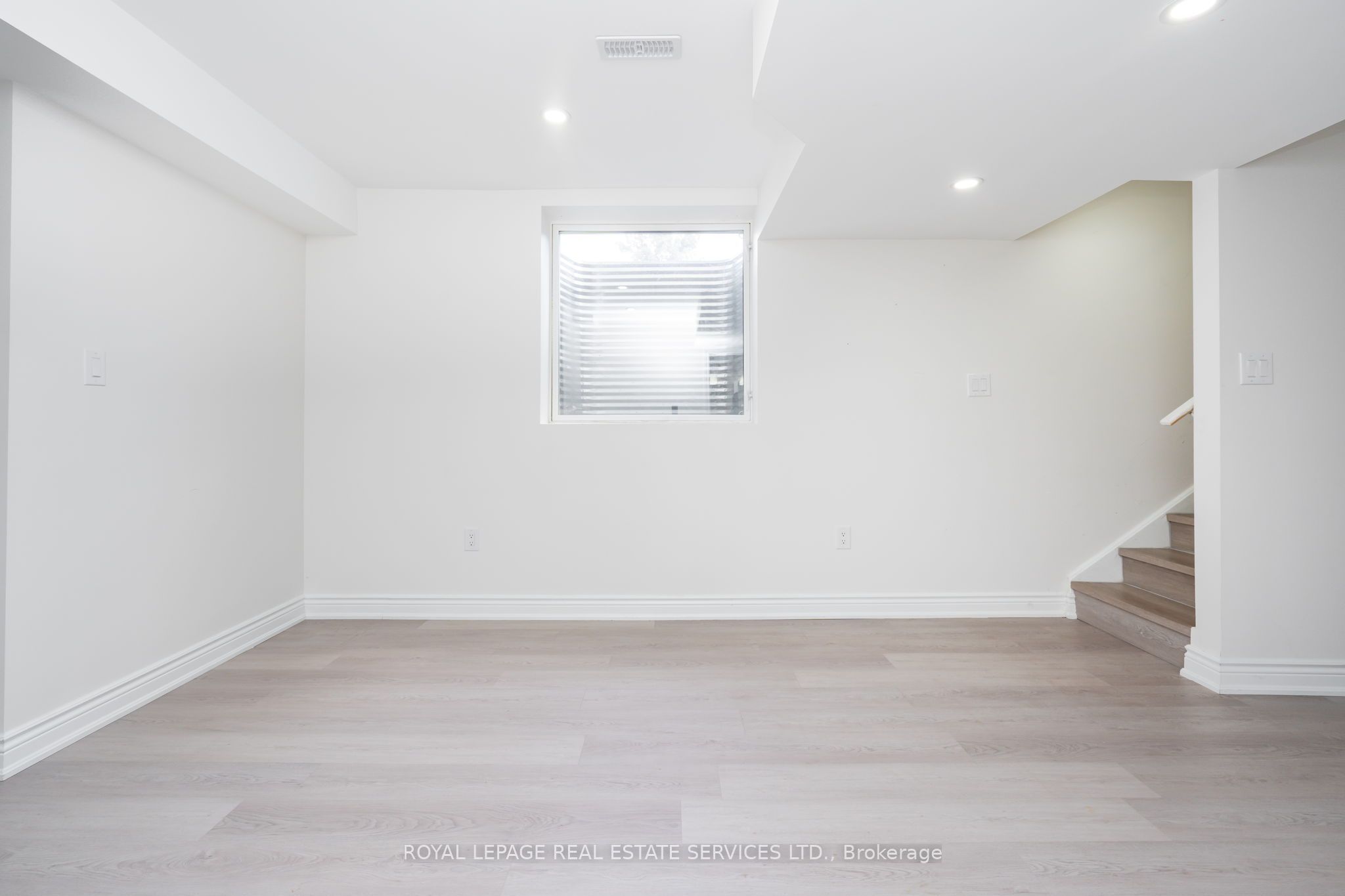 166 Deerpath Drive 72 Property Photo 37