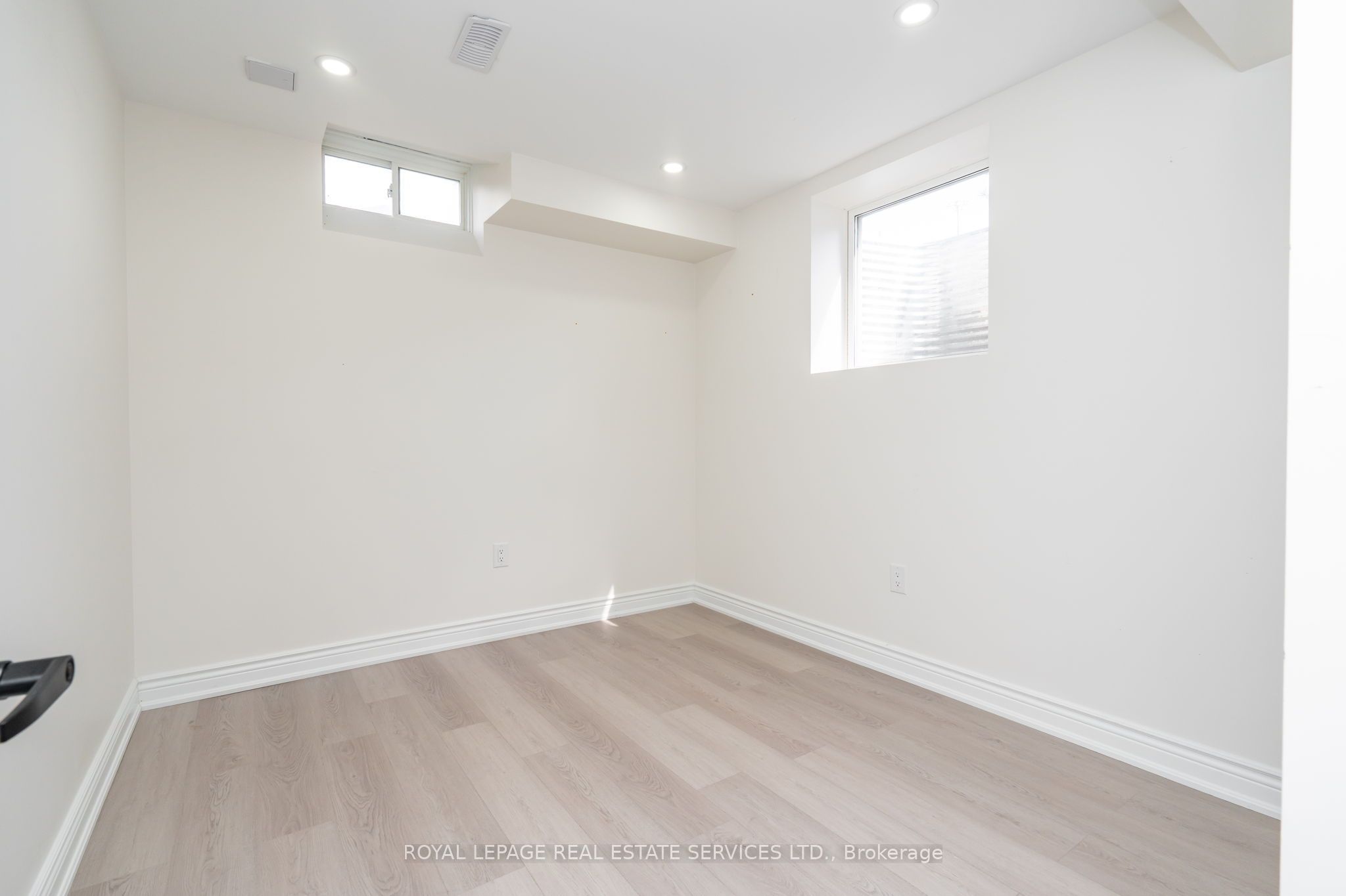 166 Deerpath Drive 72 Property Photo 38