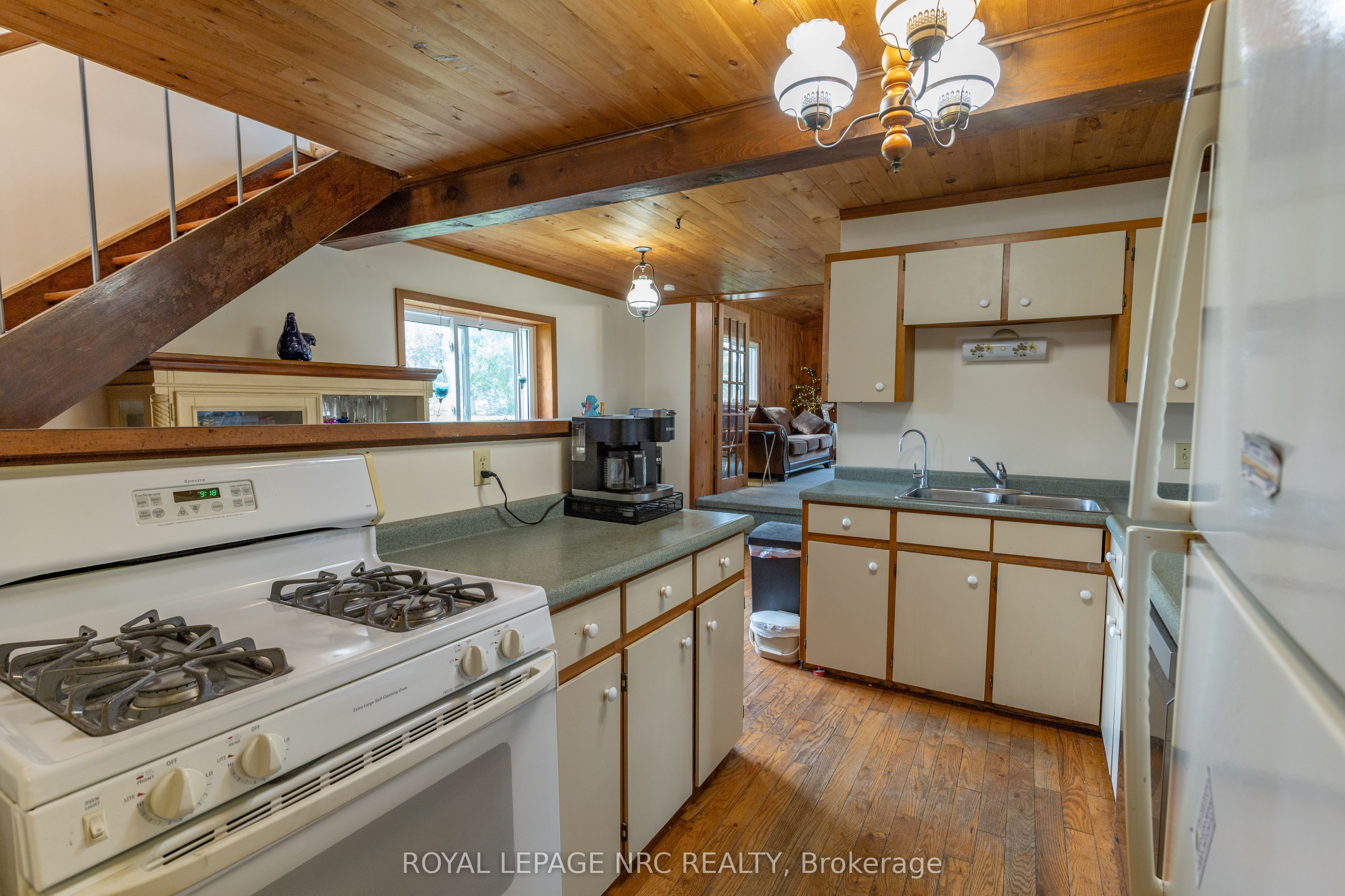 11284 Golf Course Road Property Photo 11