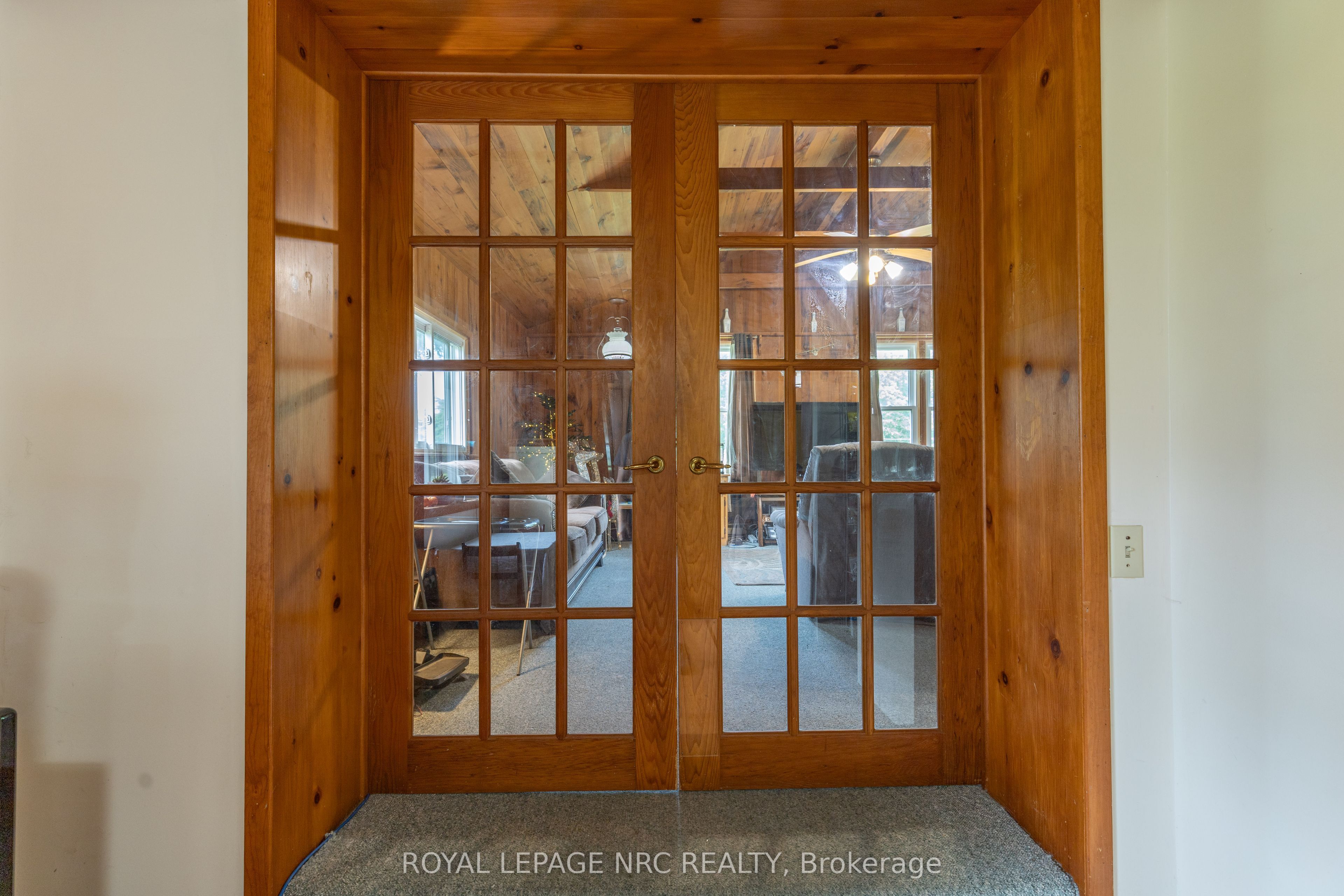 11284 Golf Course Road Property Photo 14