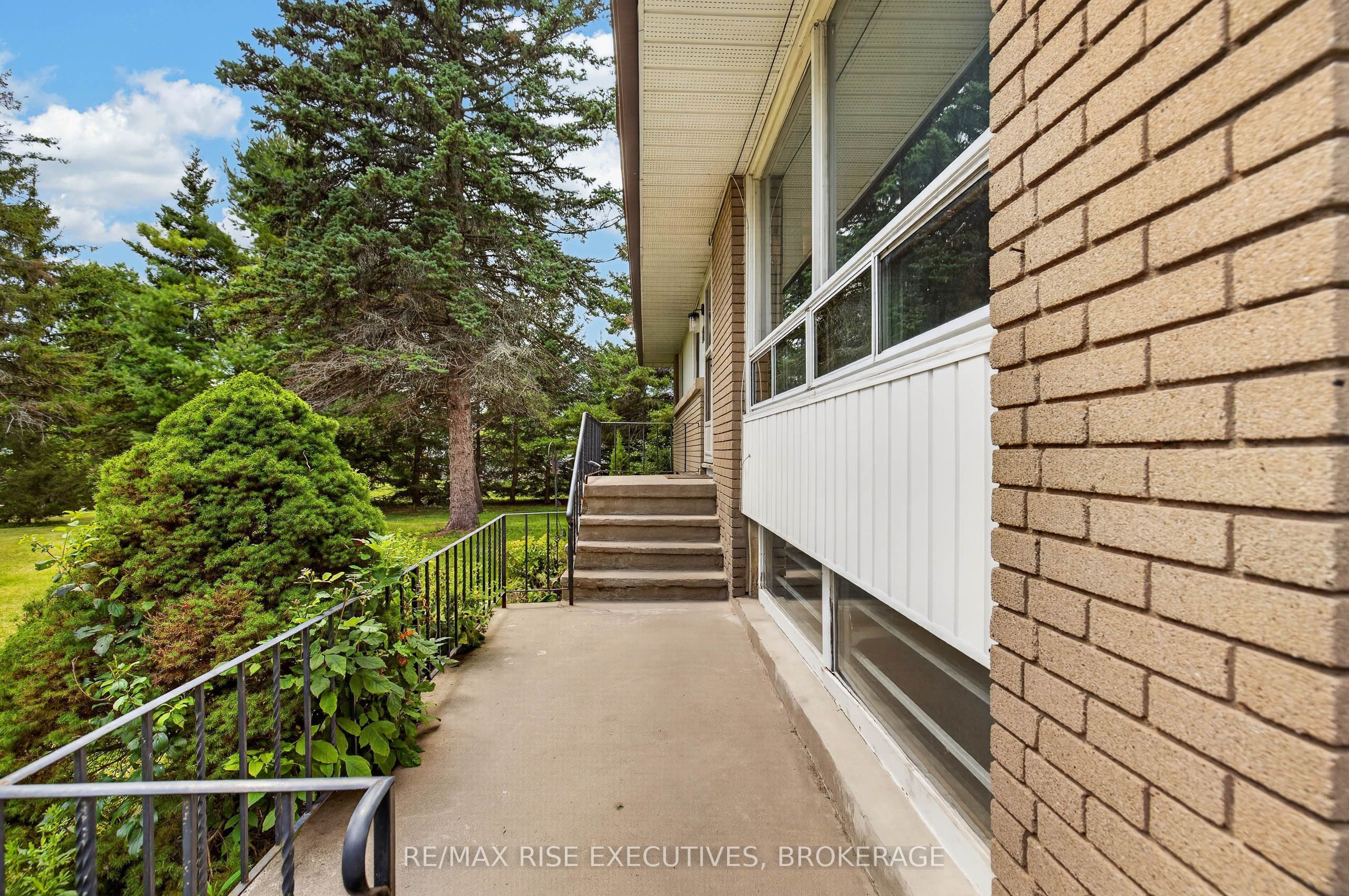 18 Dalgleish Avenue Property Photo 3