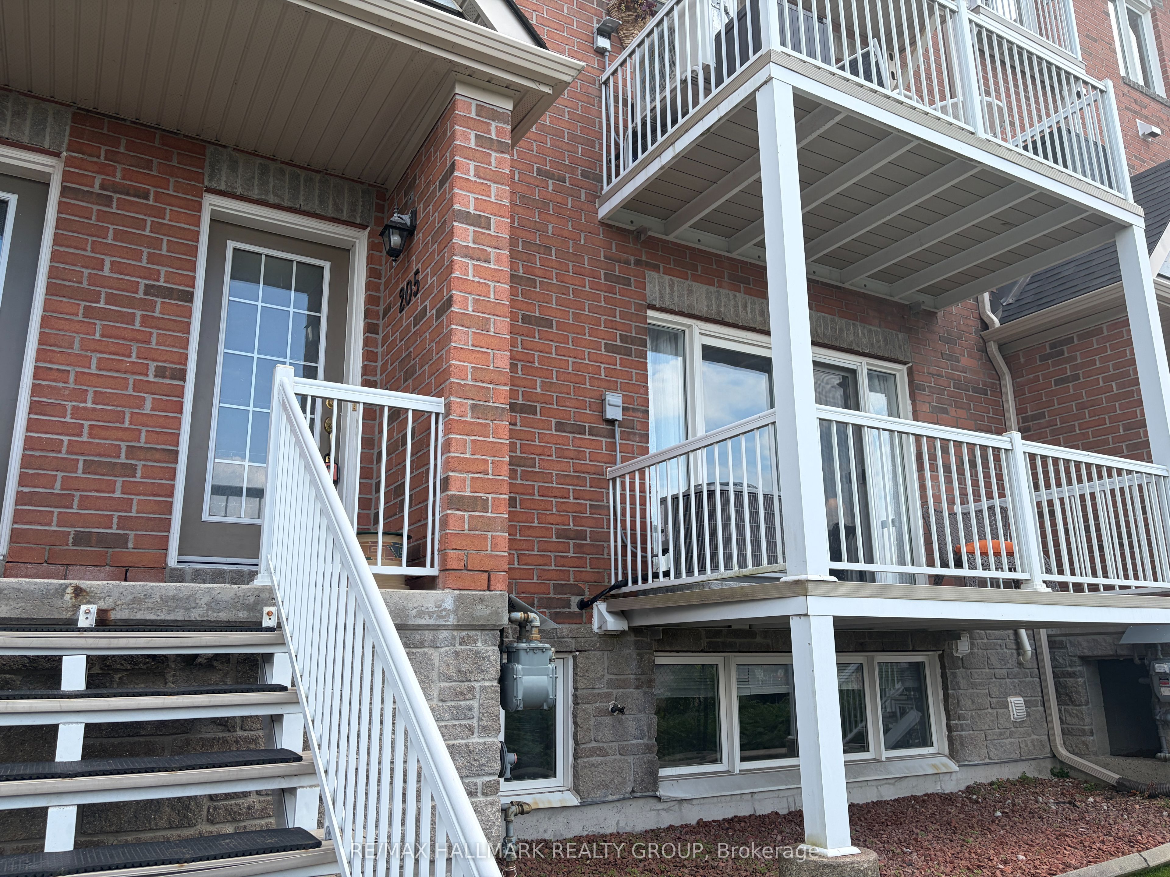 3275 St Joseph Boulevard 205