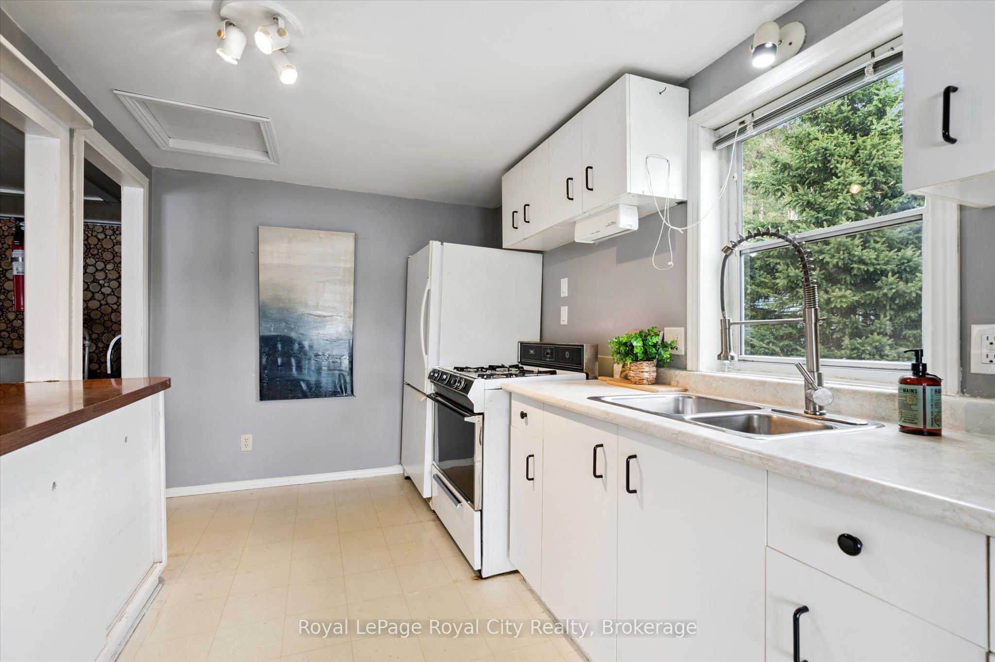 335 Third Street Property Photo 12