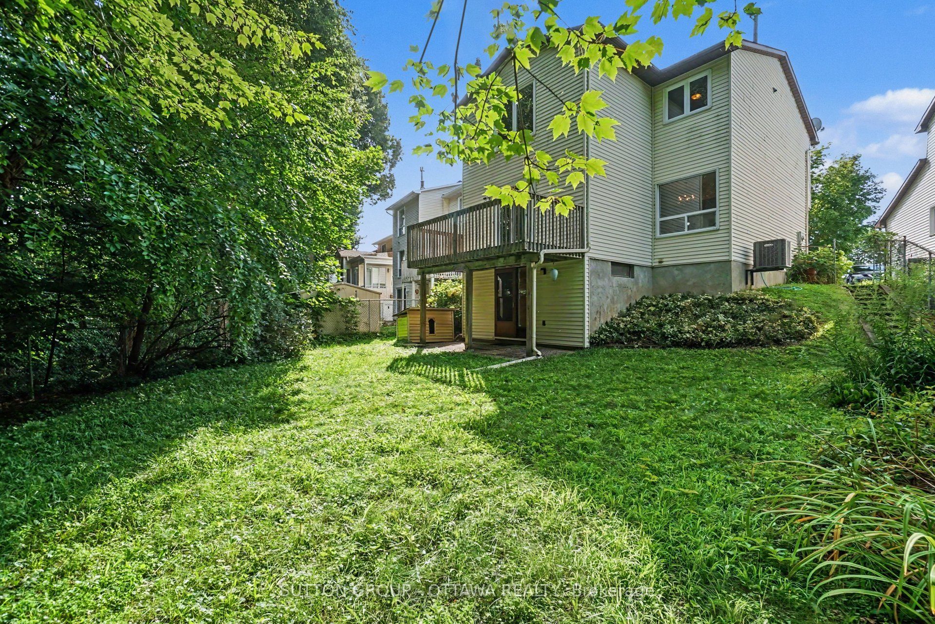 792 Harlequin Crescent Property Photo 5