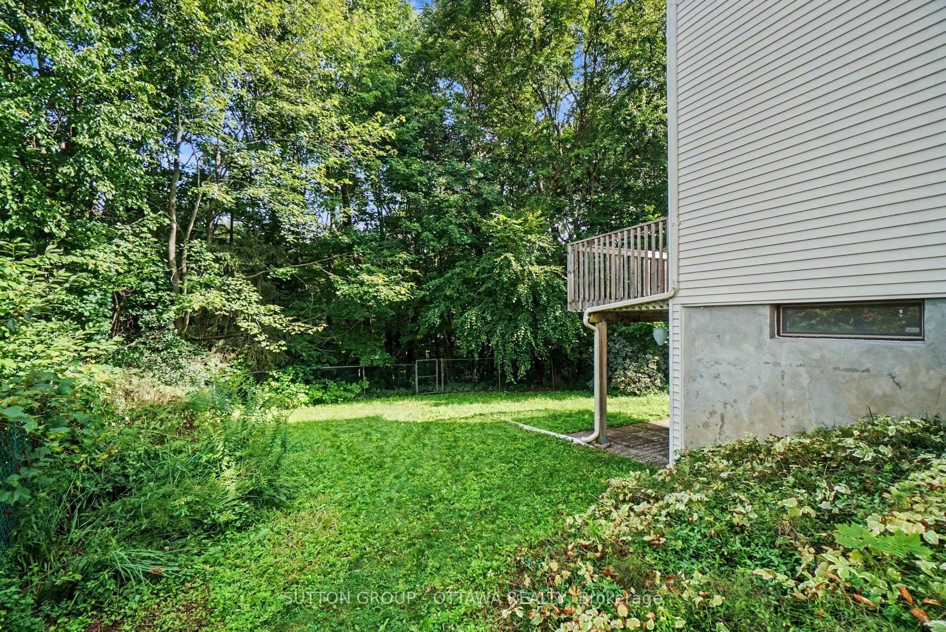 792 Harlequin Crescent Property Photo 6