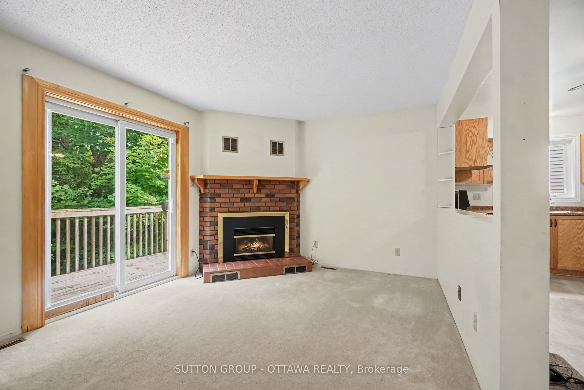 792 Harlequin Crescent Property Photo 13
