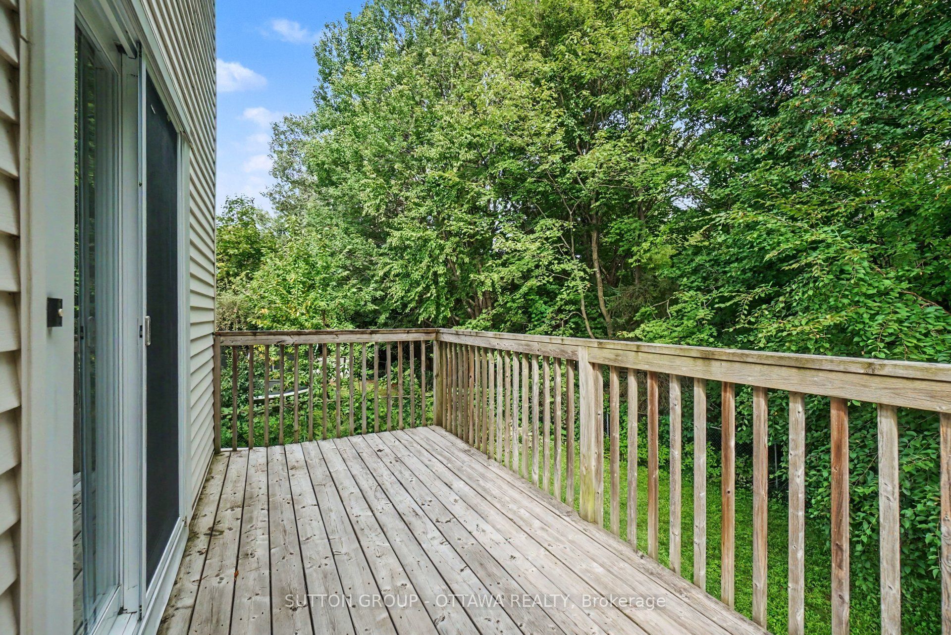 792 Harlequin Crescent Property Photo 14