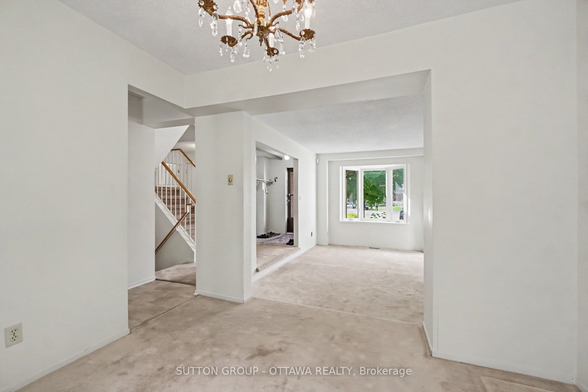 792 Harlequin Crescent Property Photo 28