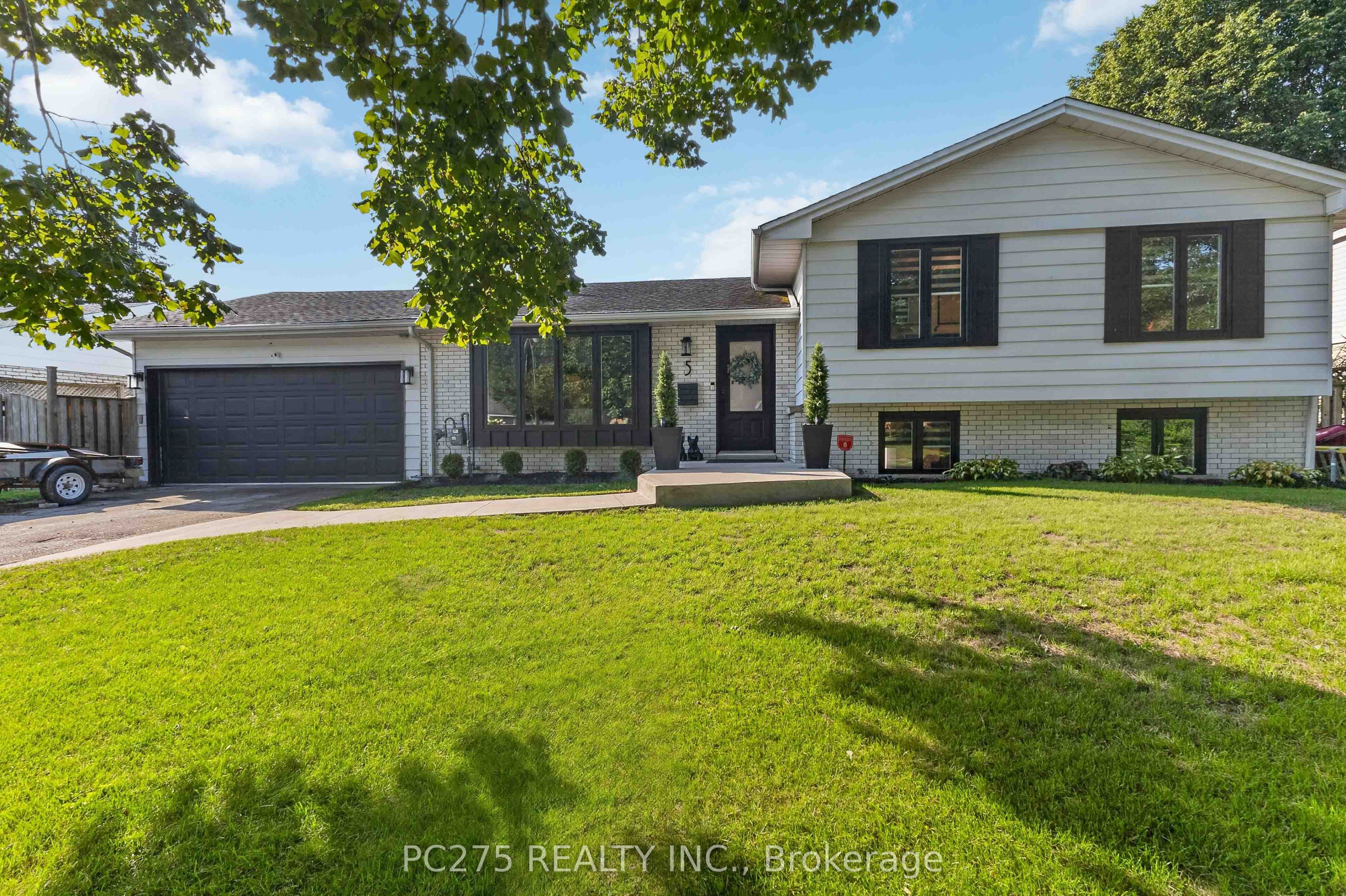 5 Field Road Property Photo 2