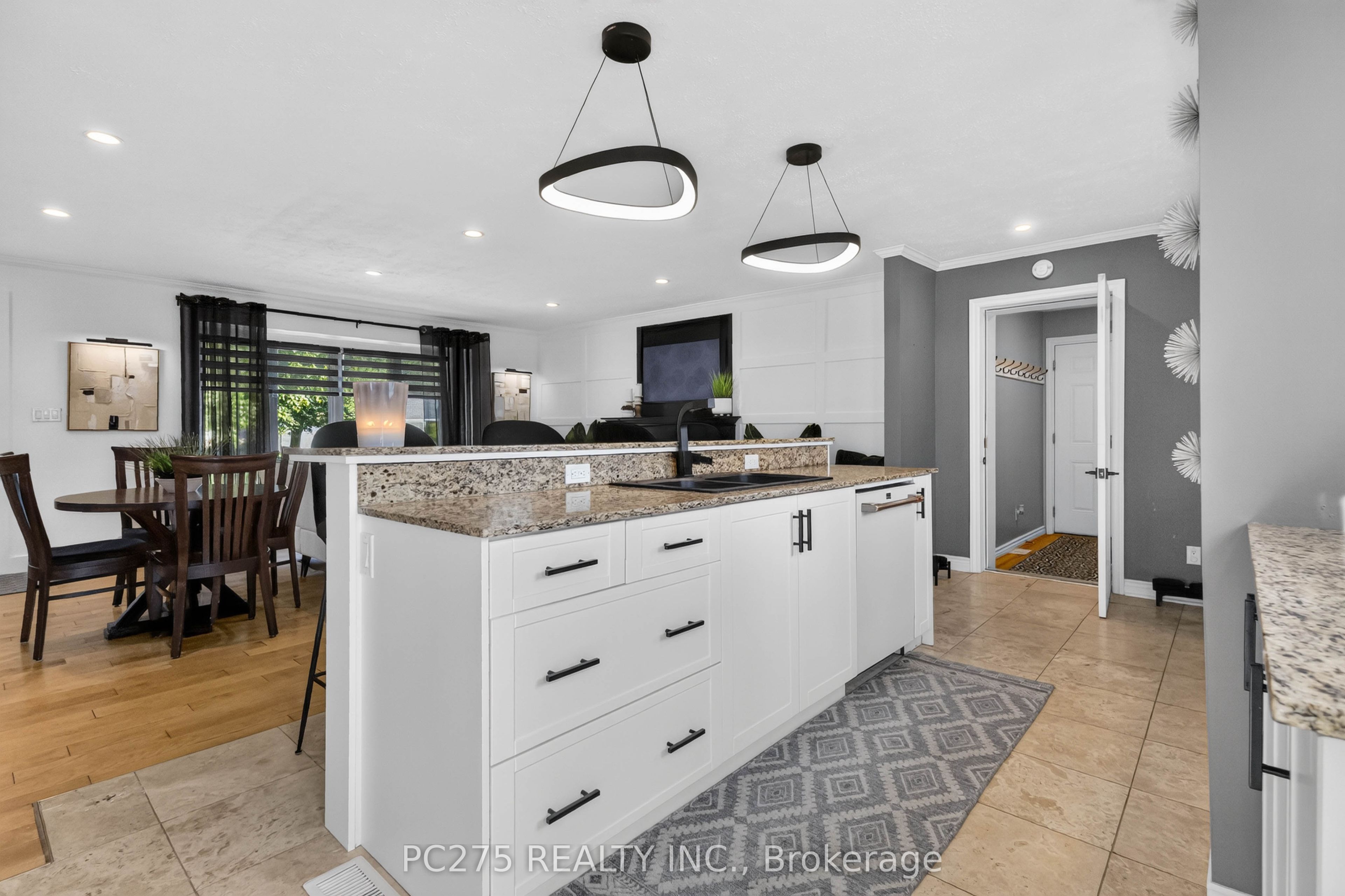 5 Field Road Property Photo 14