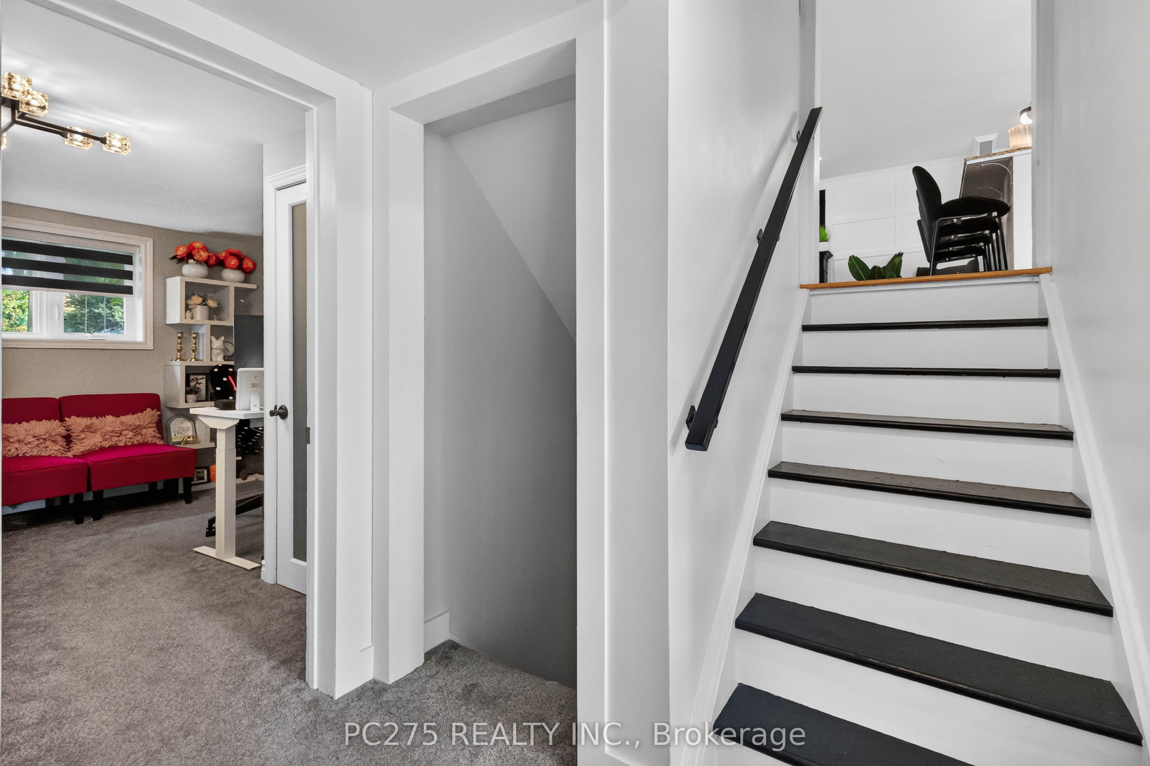 5 Field Road Property Photo 36
