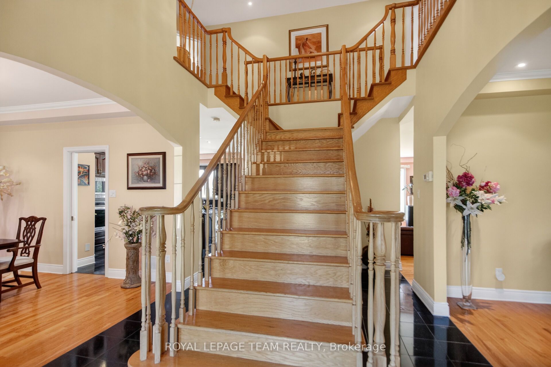 5472 Wicklow Drive Property Photo 5