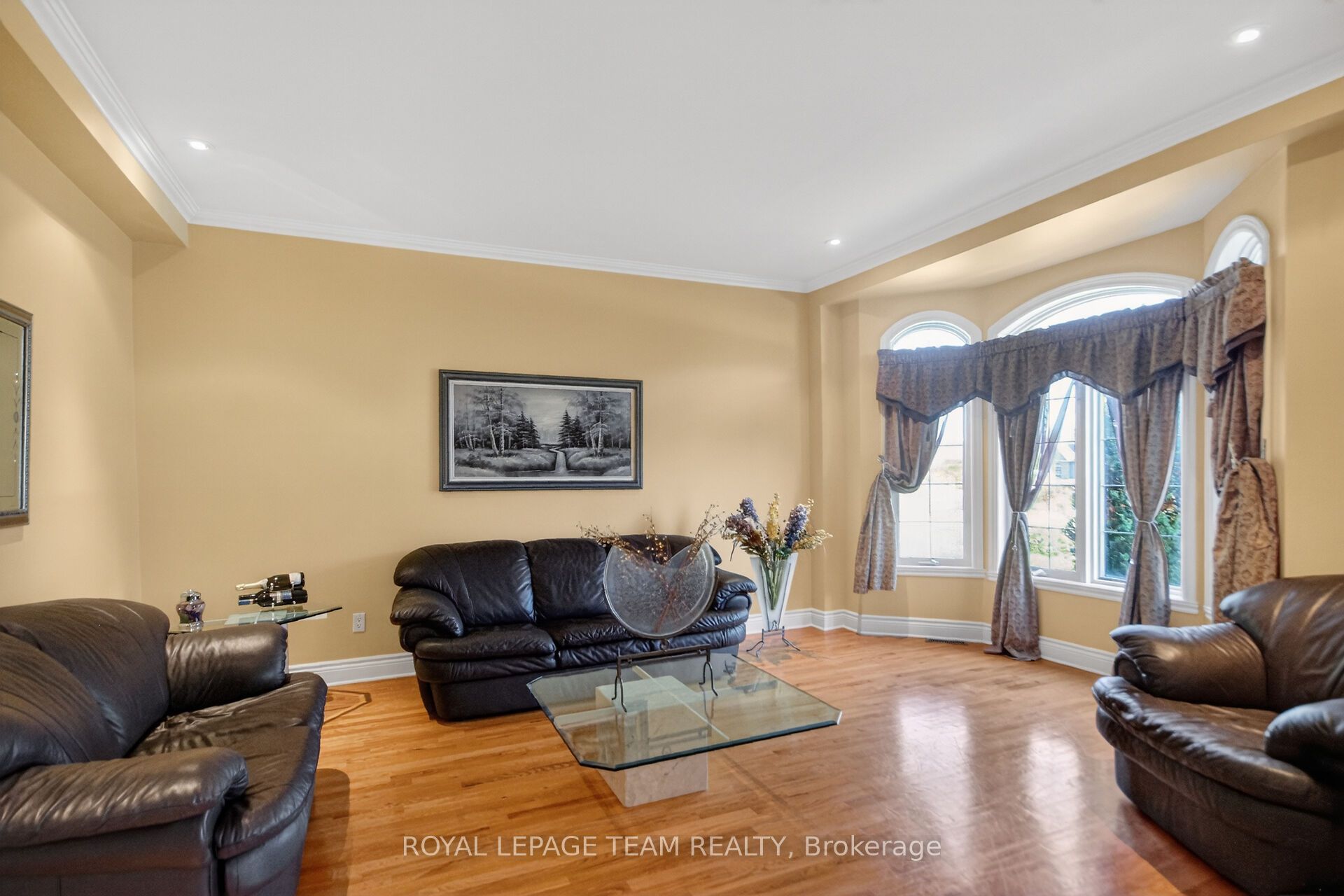 5472 Wicklow Drive Property Photo 8
