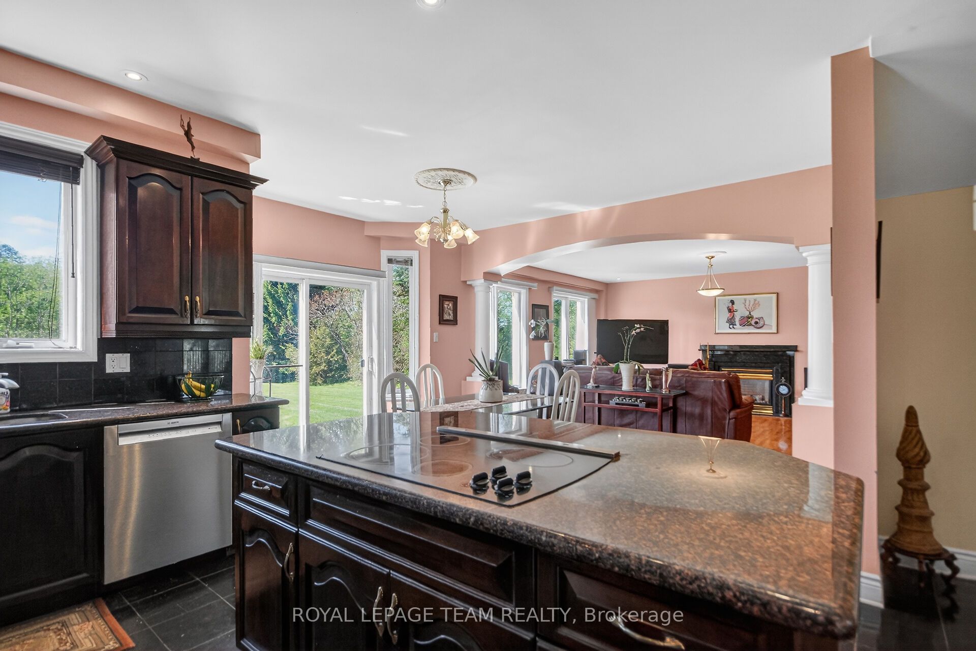 5472 Wicklow Drive Property Photo 12