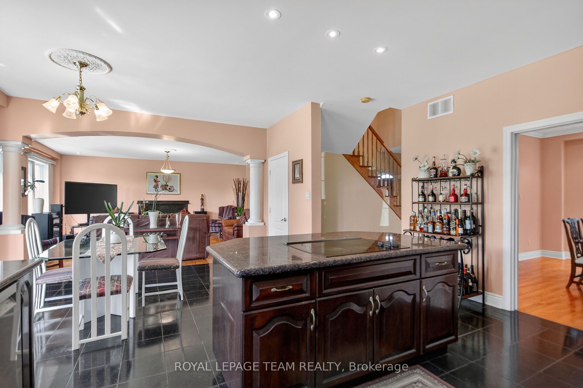 5472 Wicklow Drive Property Photo 13