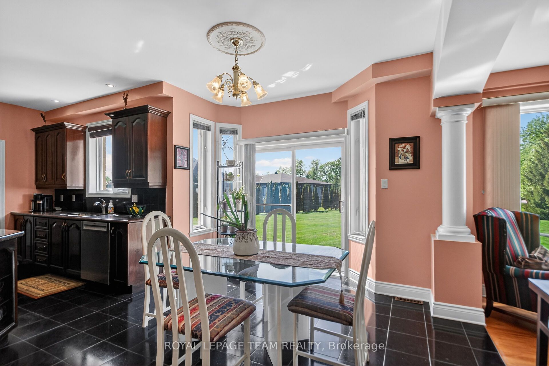 5472 Wicklow Drive Property Photo 16