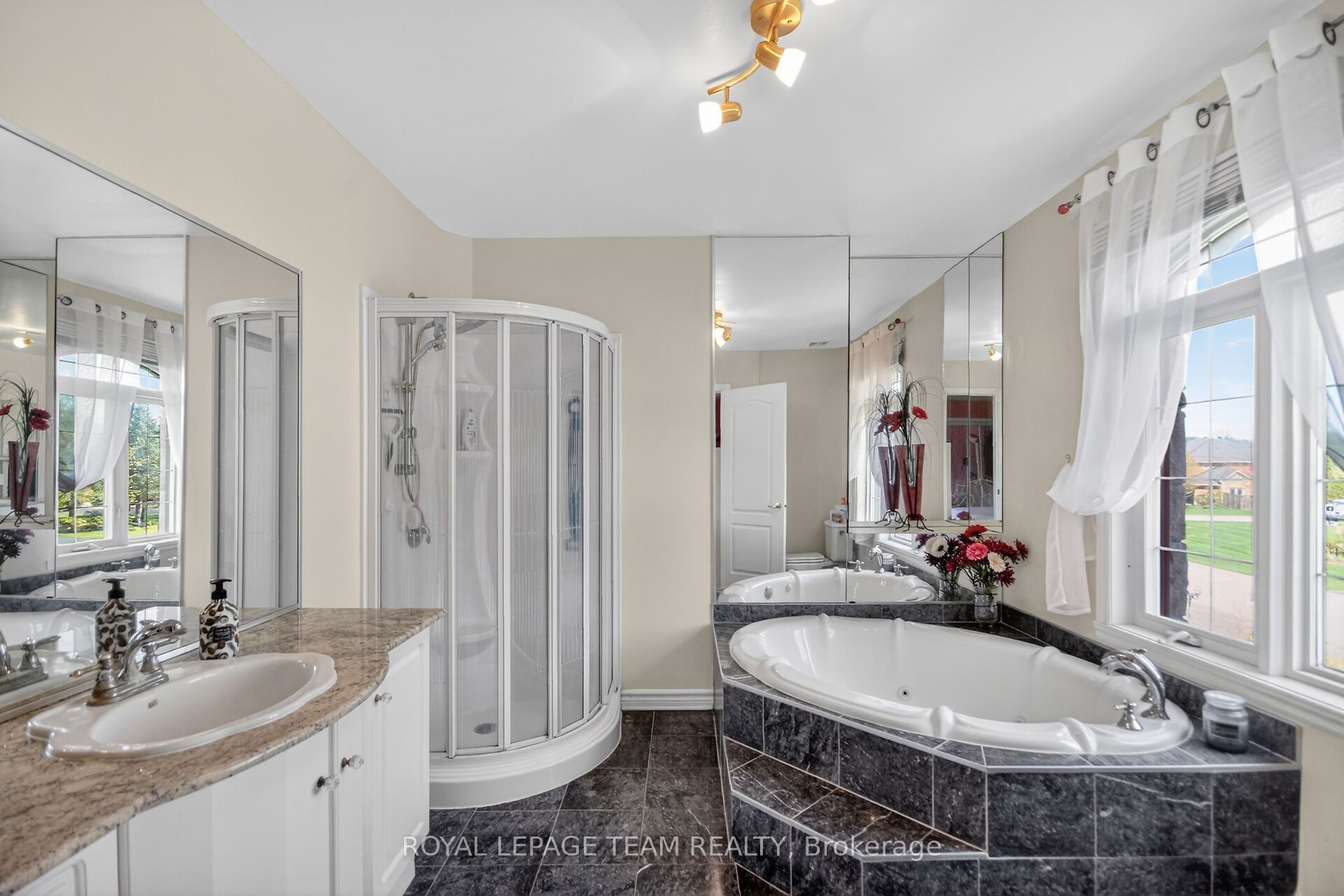 5472 Wicklow Drive Property Photo 30