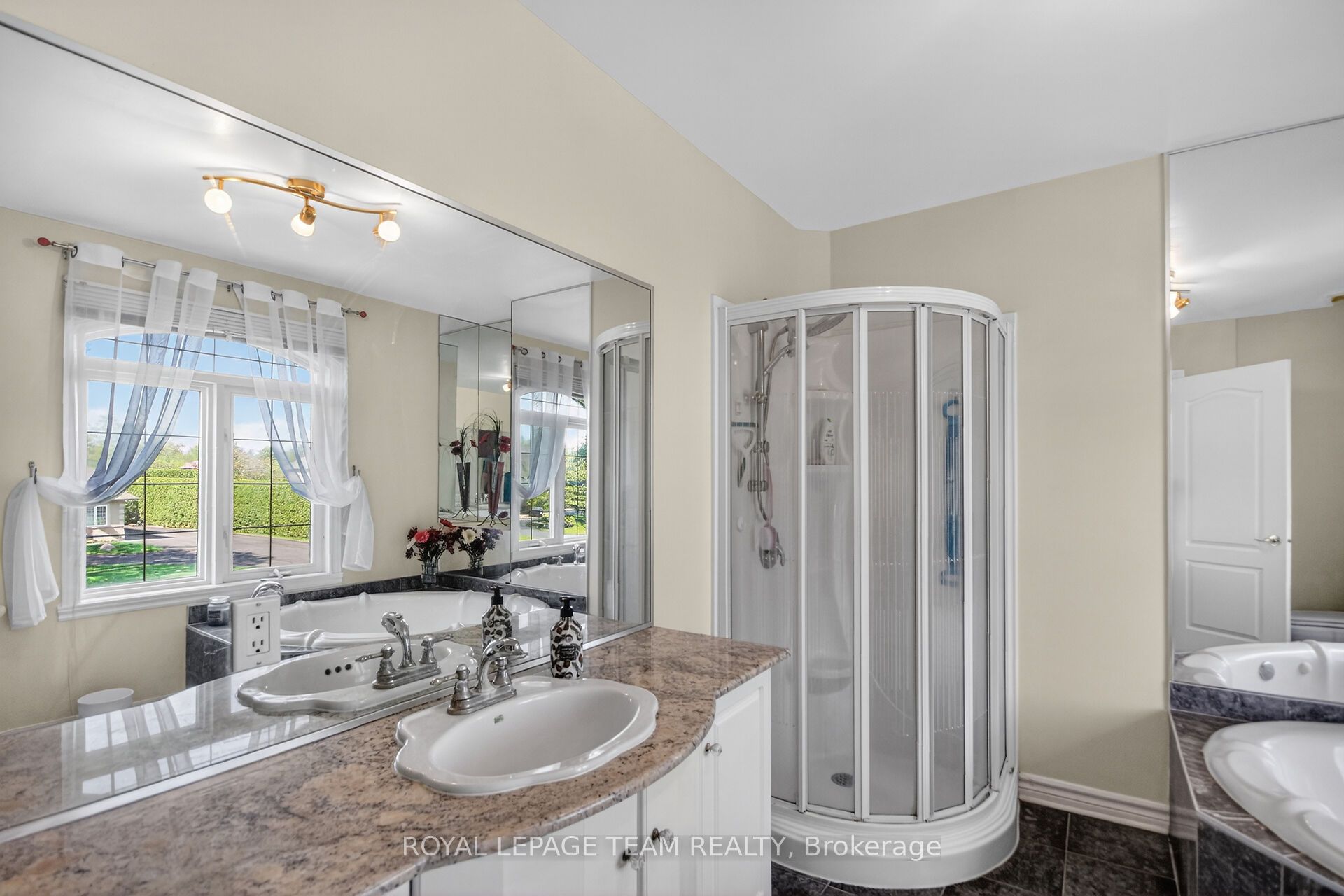 5472 Wicklow Drive Property Photo 31