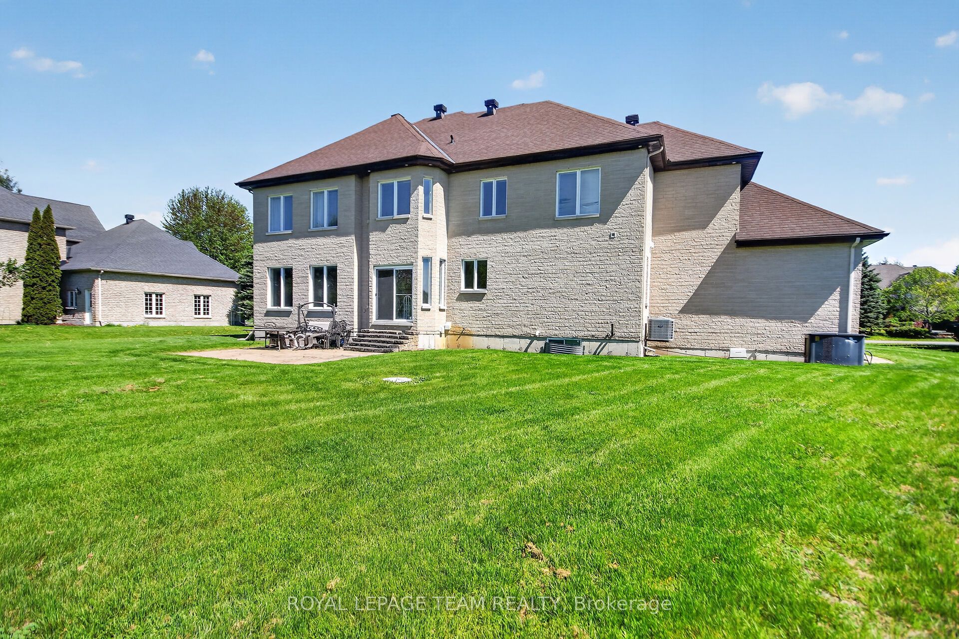 5472 Wicklow Drive Property Photo 40