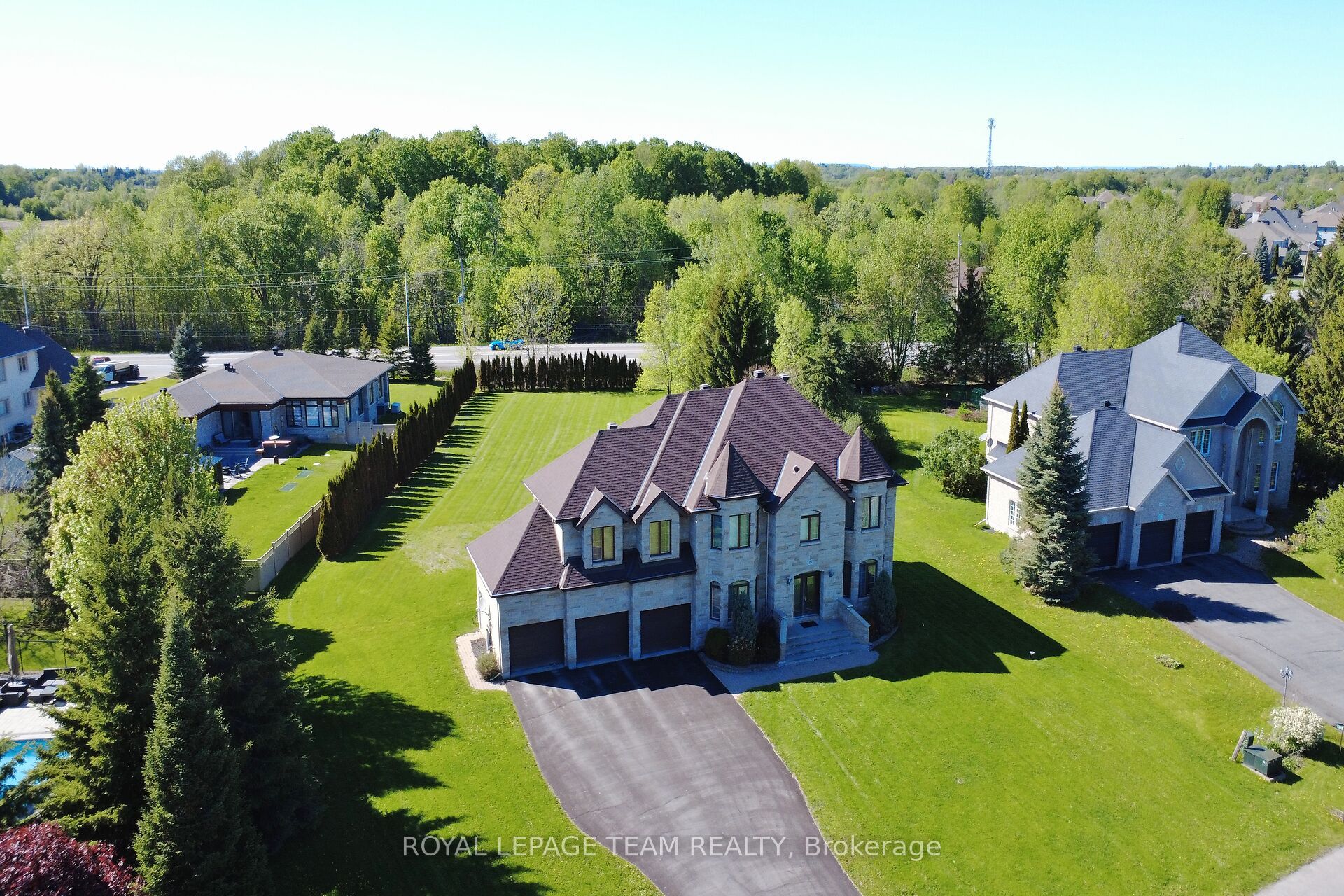 5472 Wicklow Drive Property Photo 42