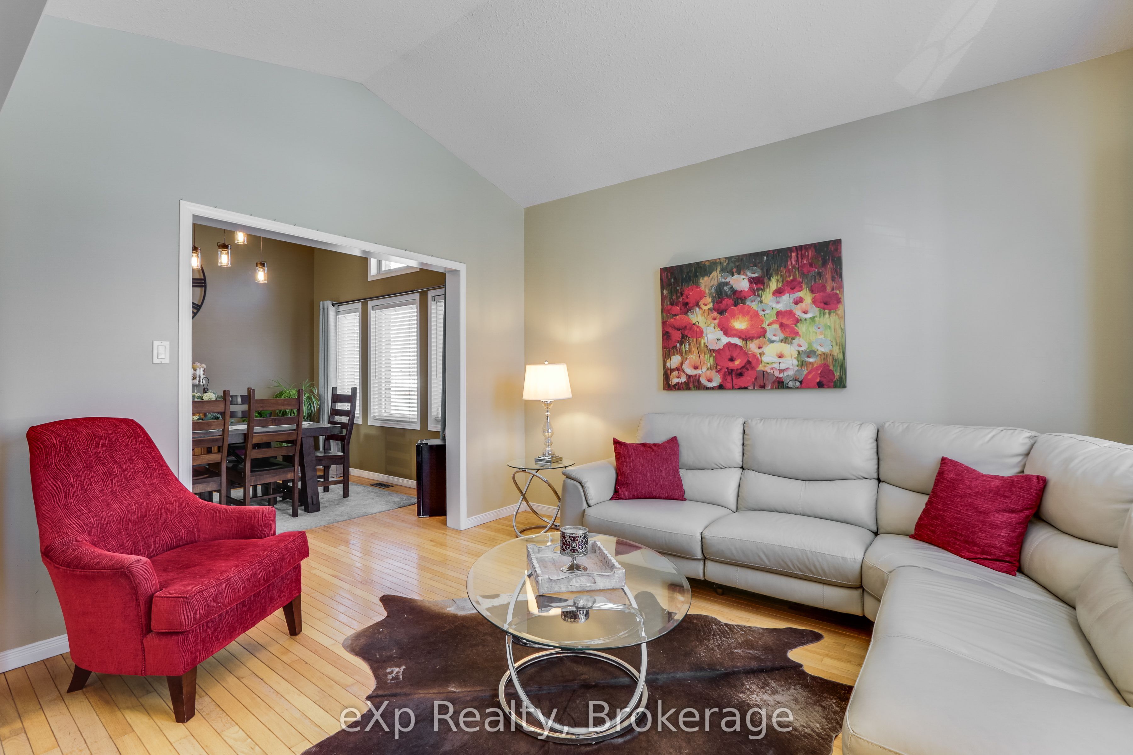 547 Forest Creek Place Property Photo 4